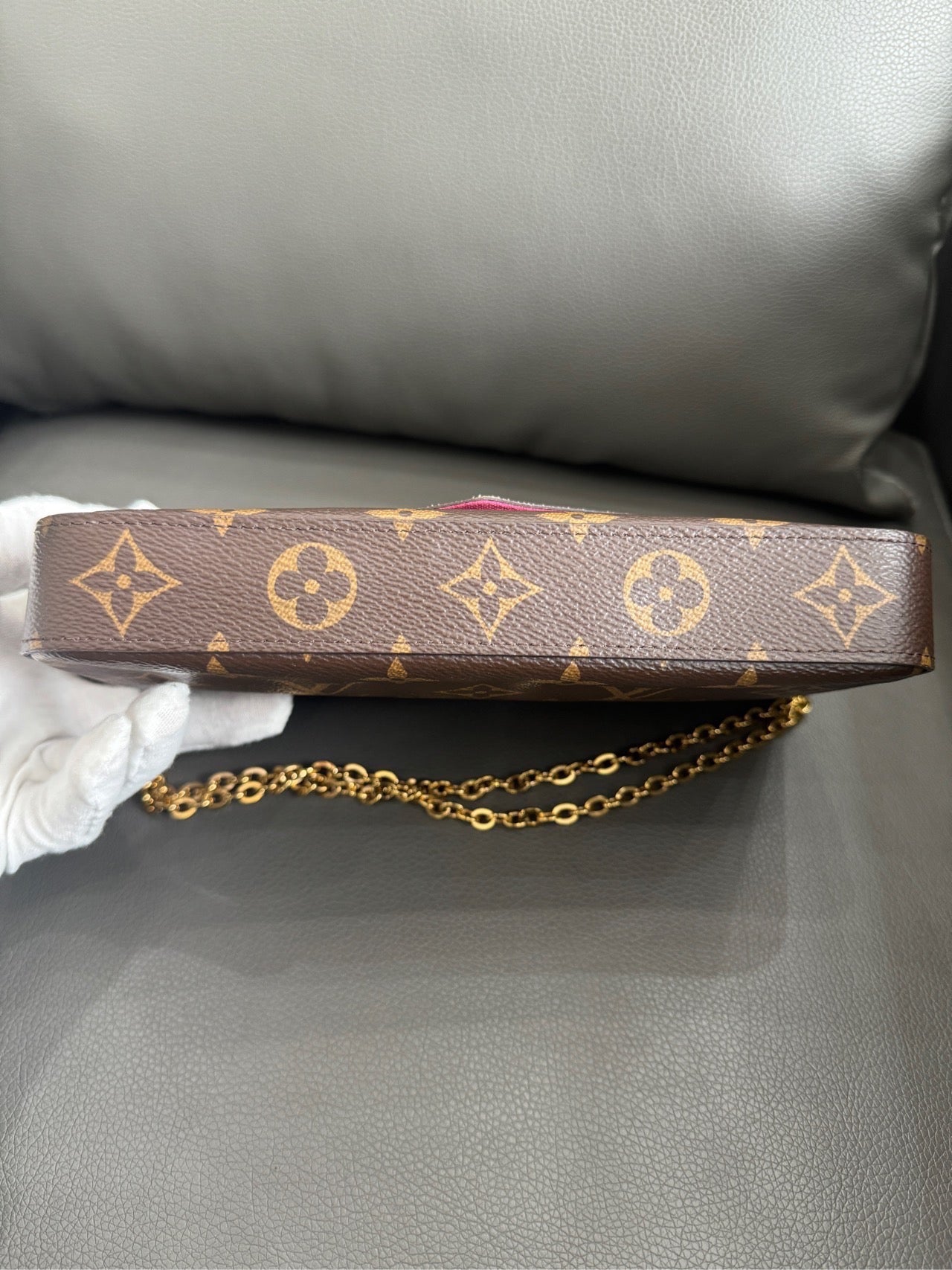 Louis Vuitton - Félicie Pochette - Monogram coated canvas with smooth leather trim and textile lining - Brown - (mini)