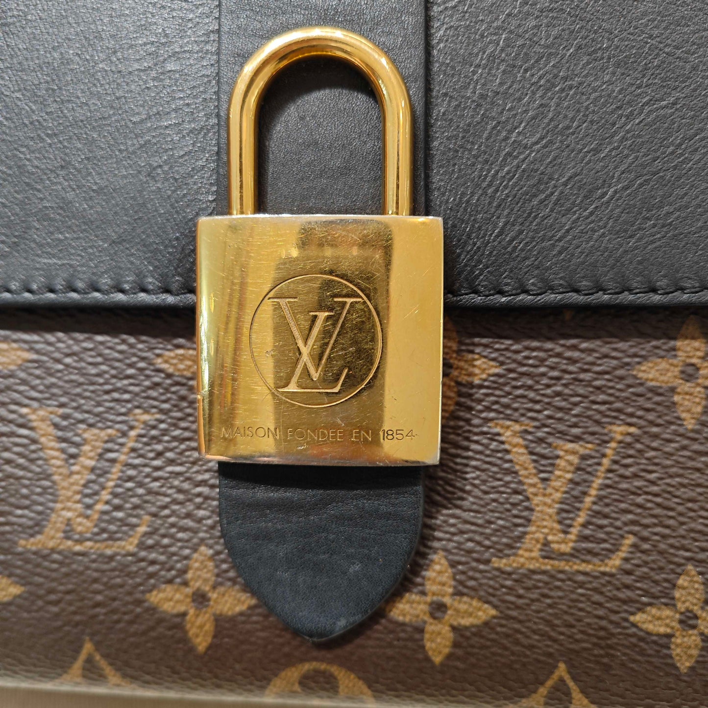 Louis Vuitton - Pallas Compact Top Handle Bag - Monogram canvas with grained leather trim - Monogram Brown with Black Trim - (Mini)