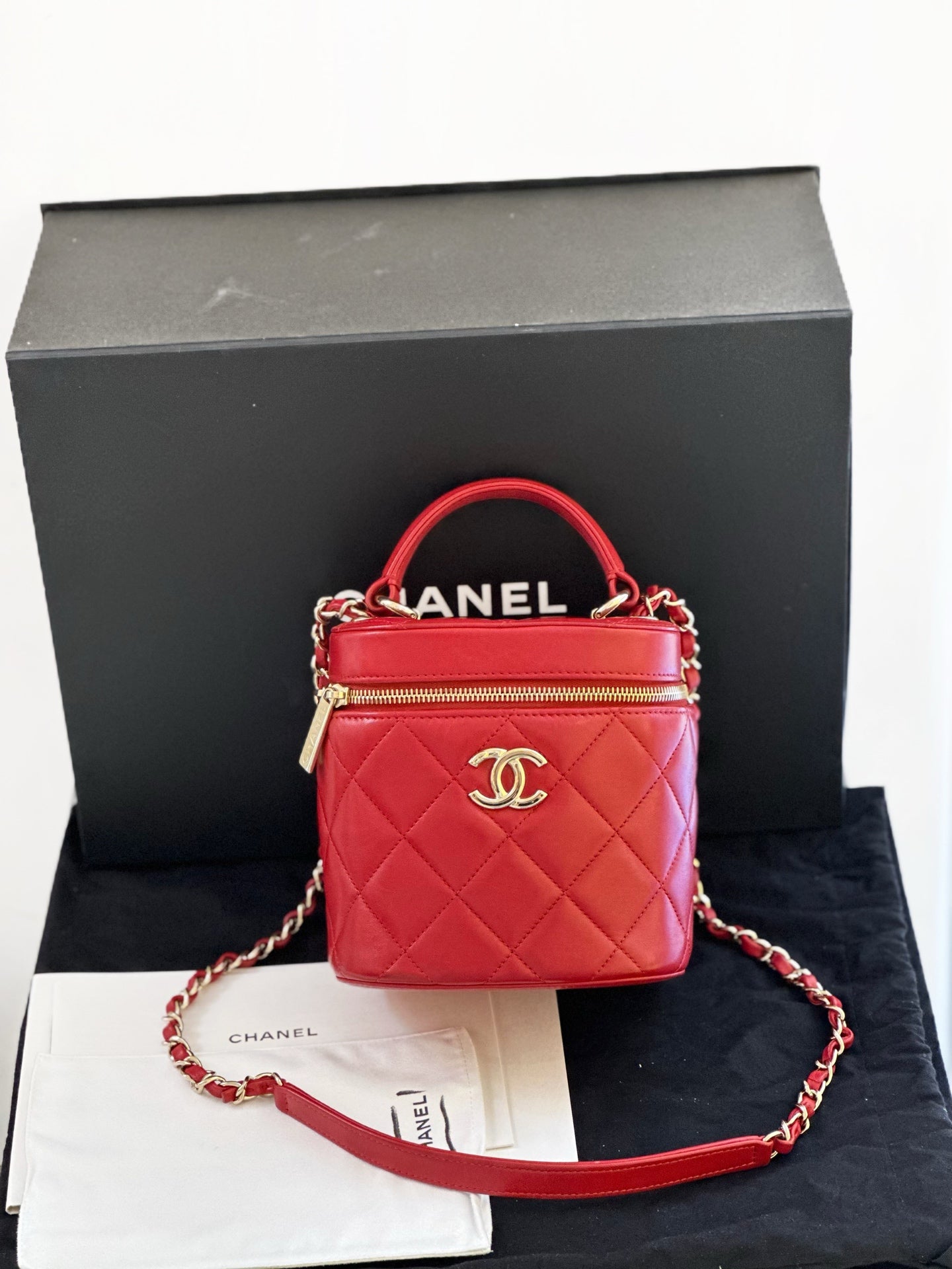 Chanel - Trendy CC Vanity Case - Lambskin leather - Red - (mini)