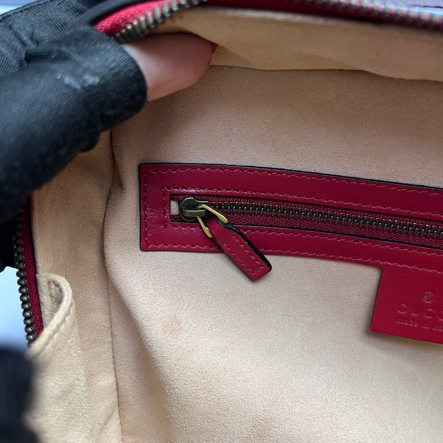 Gucci - GG Marmont Messenger Bag - Leather - Red - (Medium)