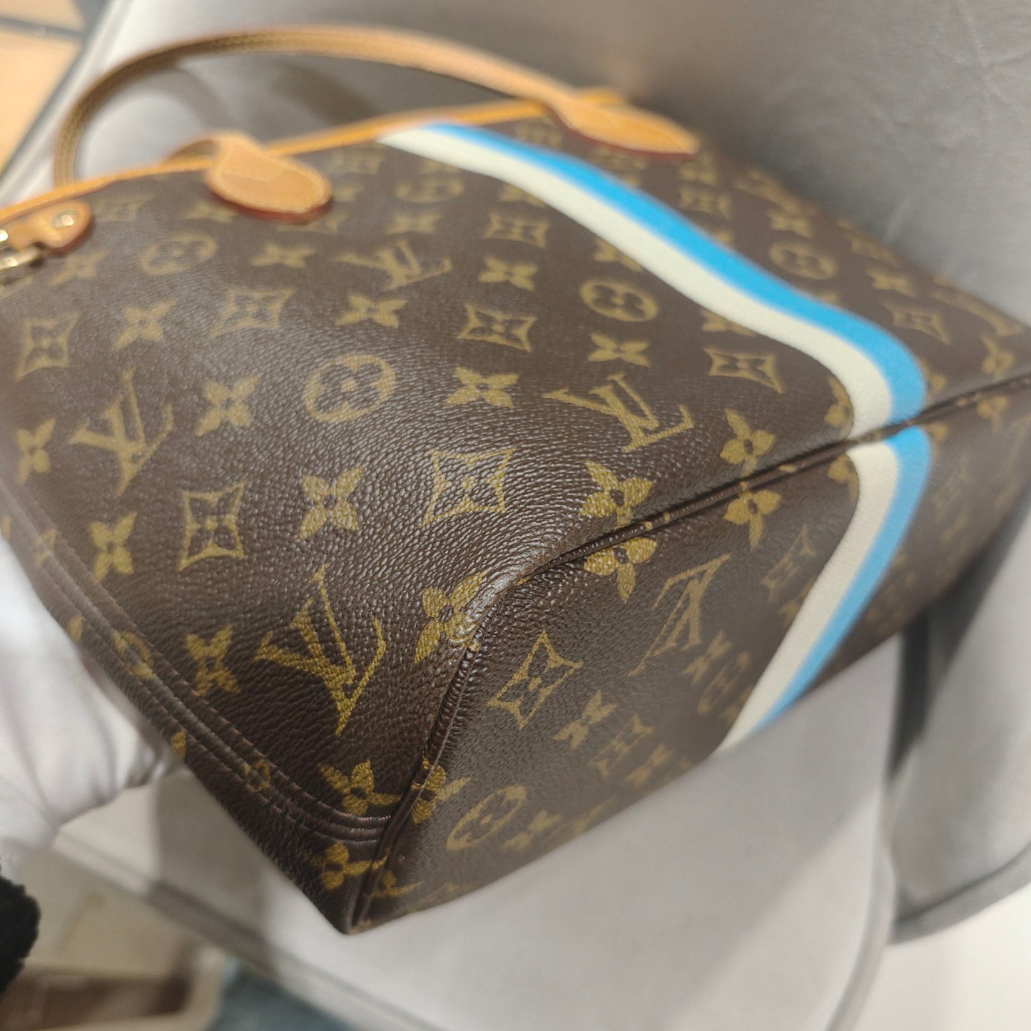 Louis Vuitton - Neverfull MM - Monogram coated canvas with Vachetta leather trim - Brown - (medium)