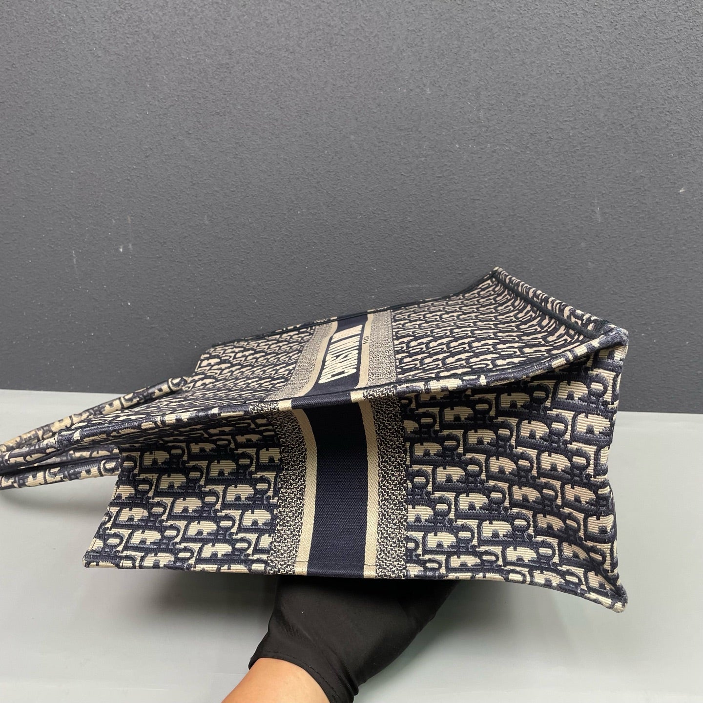 Dior - Book Tote Large - Embroidered Dior Oblique jacquard canvas - Blue - (large)