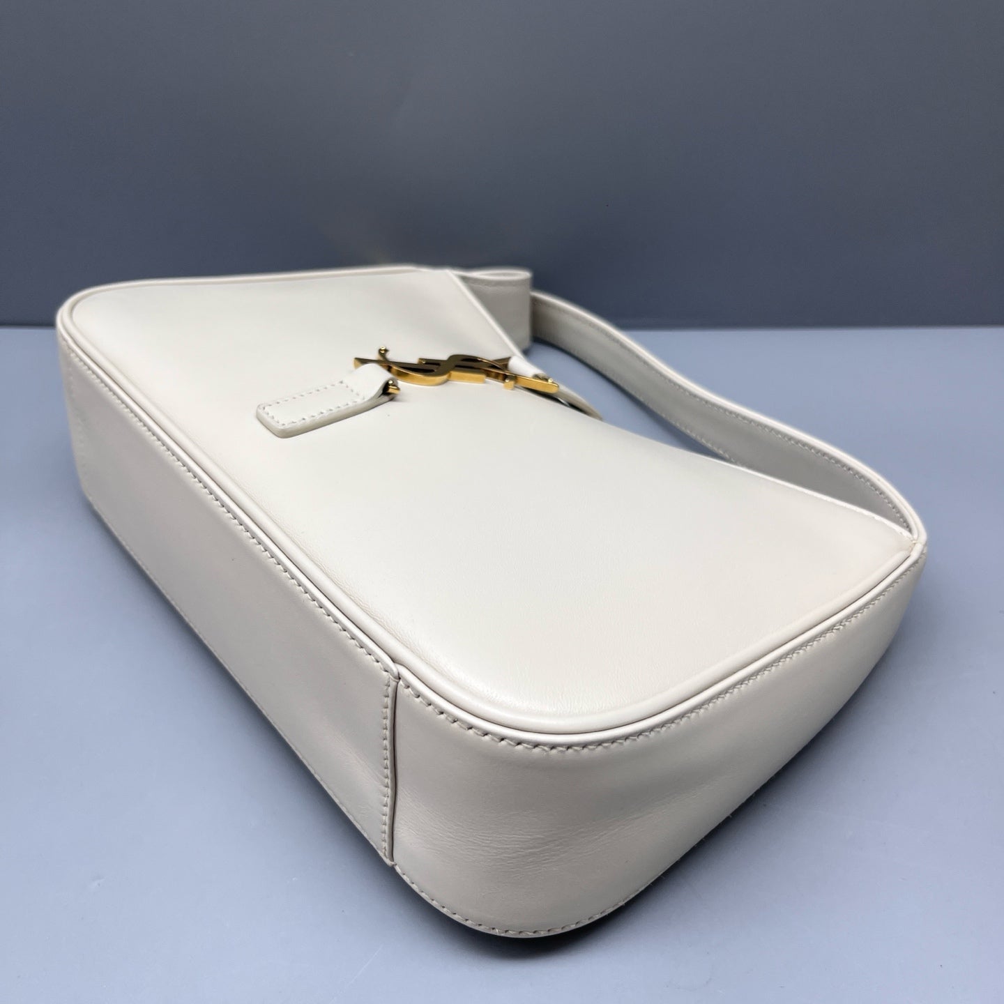 Saint Laurent - Le 5 à 7 Hobo Bag - Leather - White - (Mini)