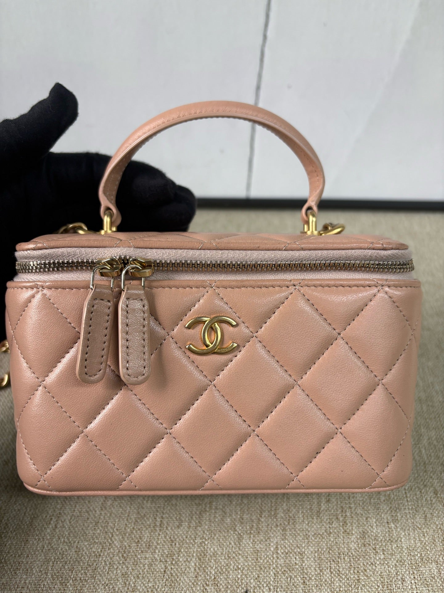 Chanel - Vanity Case with Top Handle - Lambskin leather - Pink - (mini)