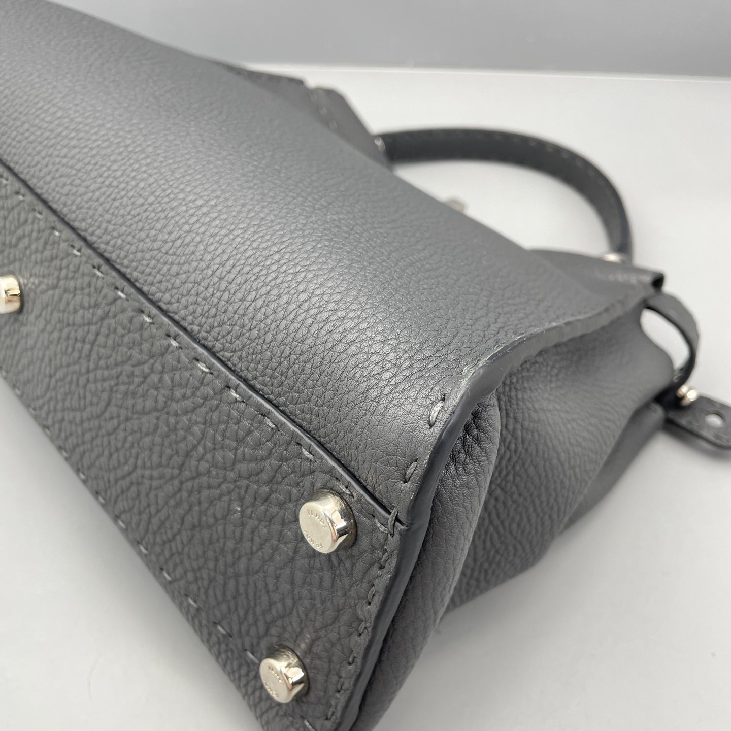 Fendi - Peekaboo - Leather - Grey - (Medium)