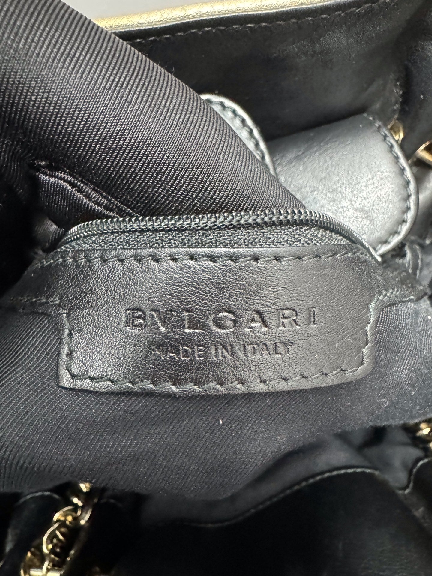 Bvlgari - Chain Letter Logo Hobo Bag - Metallic leather - Gold - (medium)