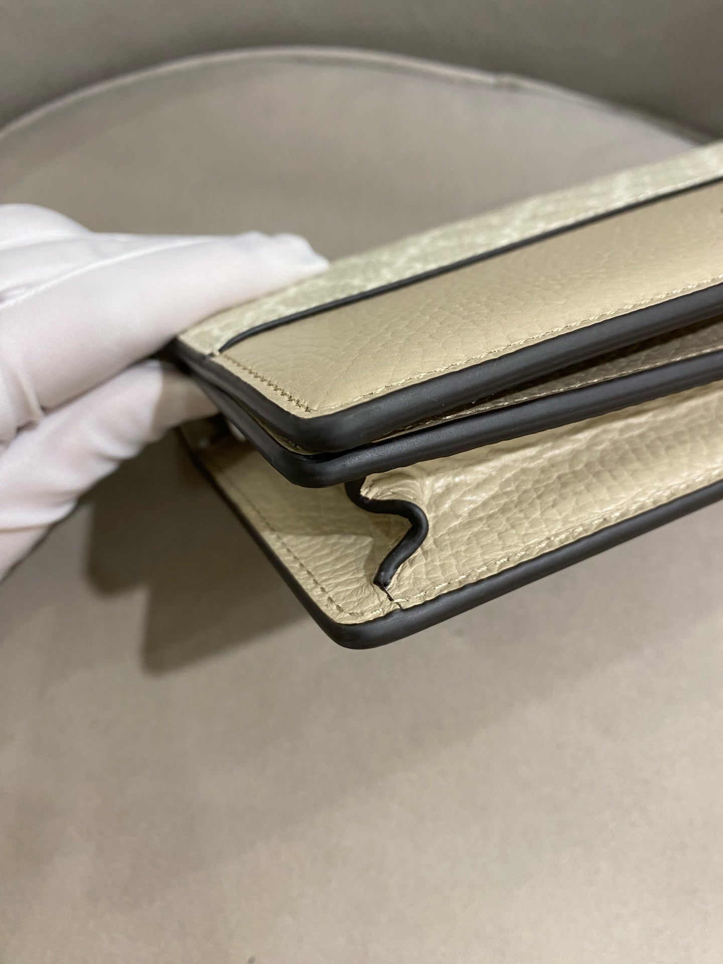 Gucci - GG Canvas and Leather Wallet on Chain - Leather - Beige - (mini)