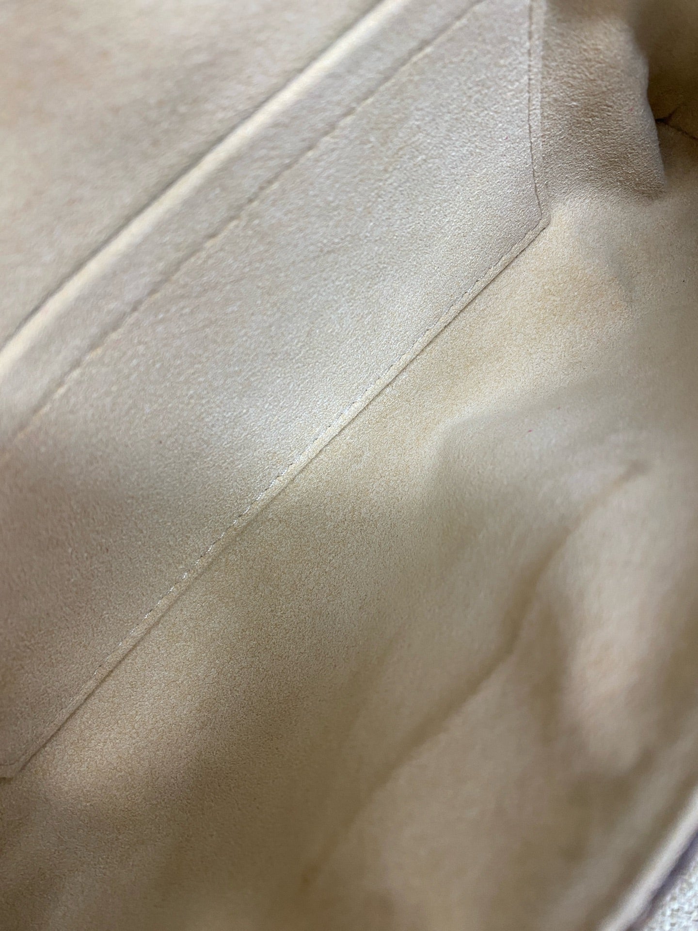 Louis Vuitton - Beverly Manhattan - Monogram coated canvas with Vachetta leather trim and gold-tone hardware - Brown - (Small)