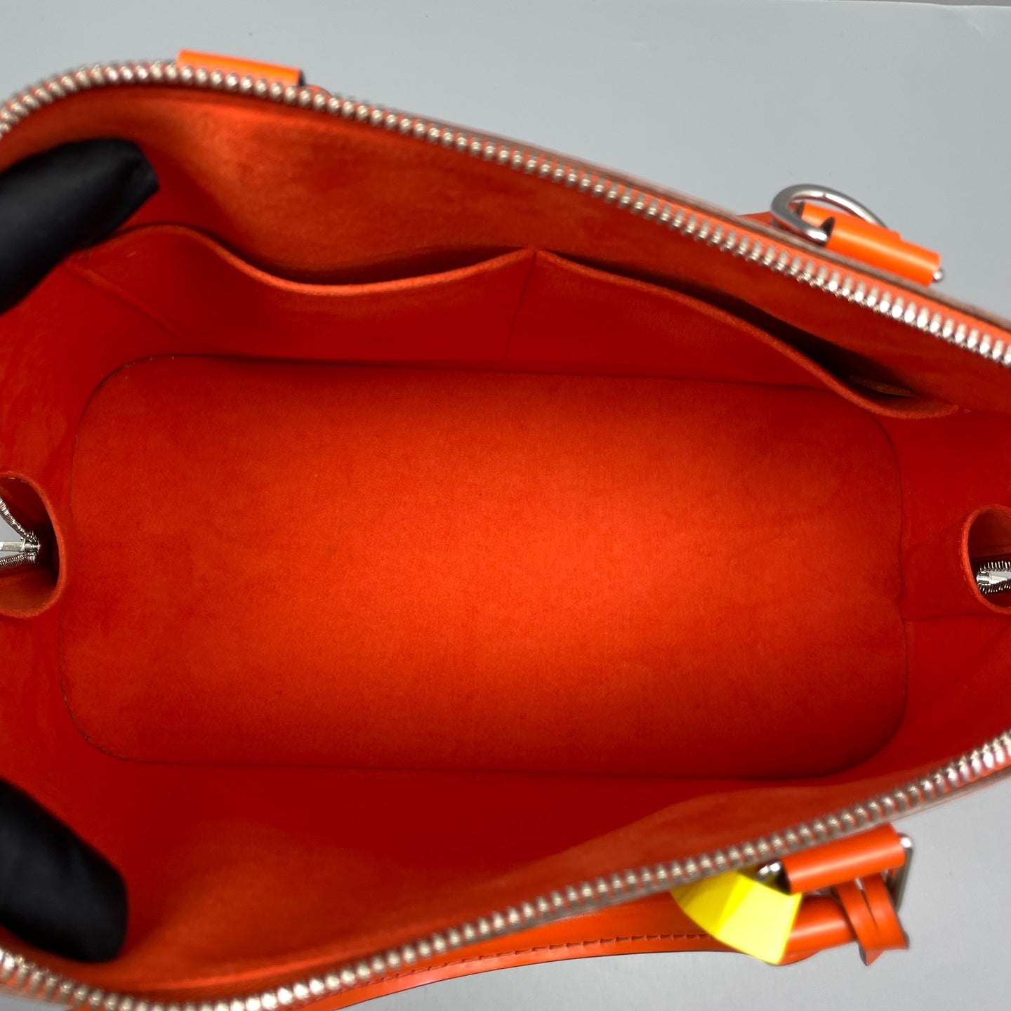 Louis Vuitton - Alma MM - Epi leather - Orange - (Medium)