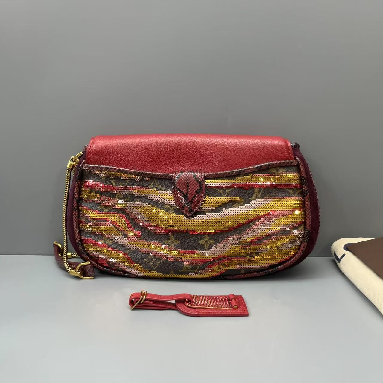Louis Vuitton - Monogram Revelation Sequin Clutch - Monogram canvas with sequin embellishments, leather, suede, and python leather accents - Multicolour - (medium)