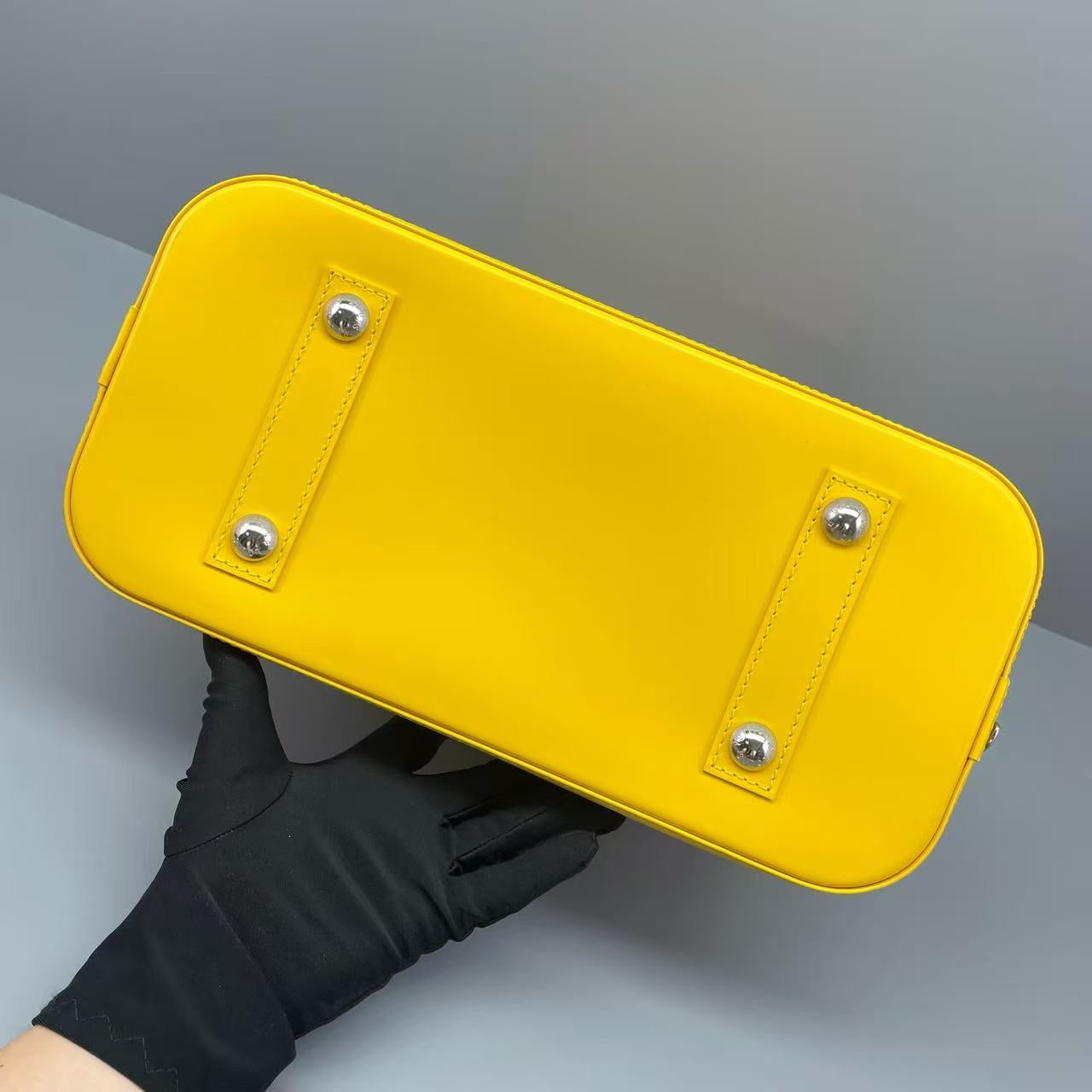 Louis Vuitton - Alma PM - Epi Leather - Yellow - (Medium)