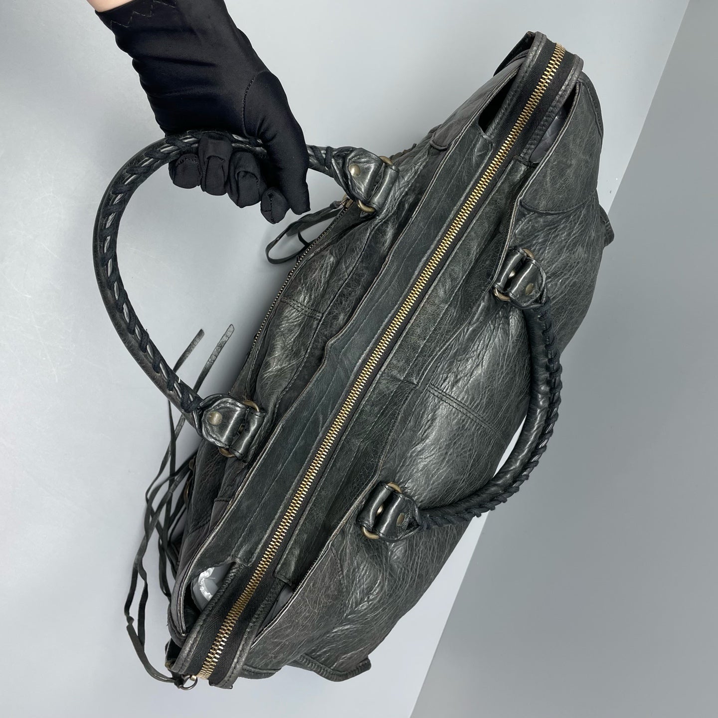 Balenciaga - City Bag - Distressed lambskin leather - Deep Grey - (large)