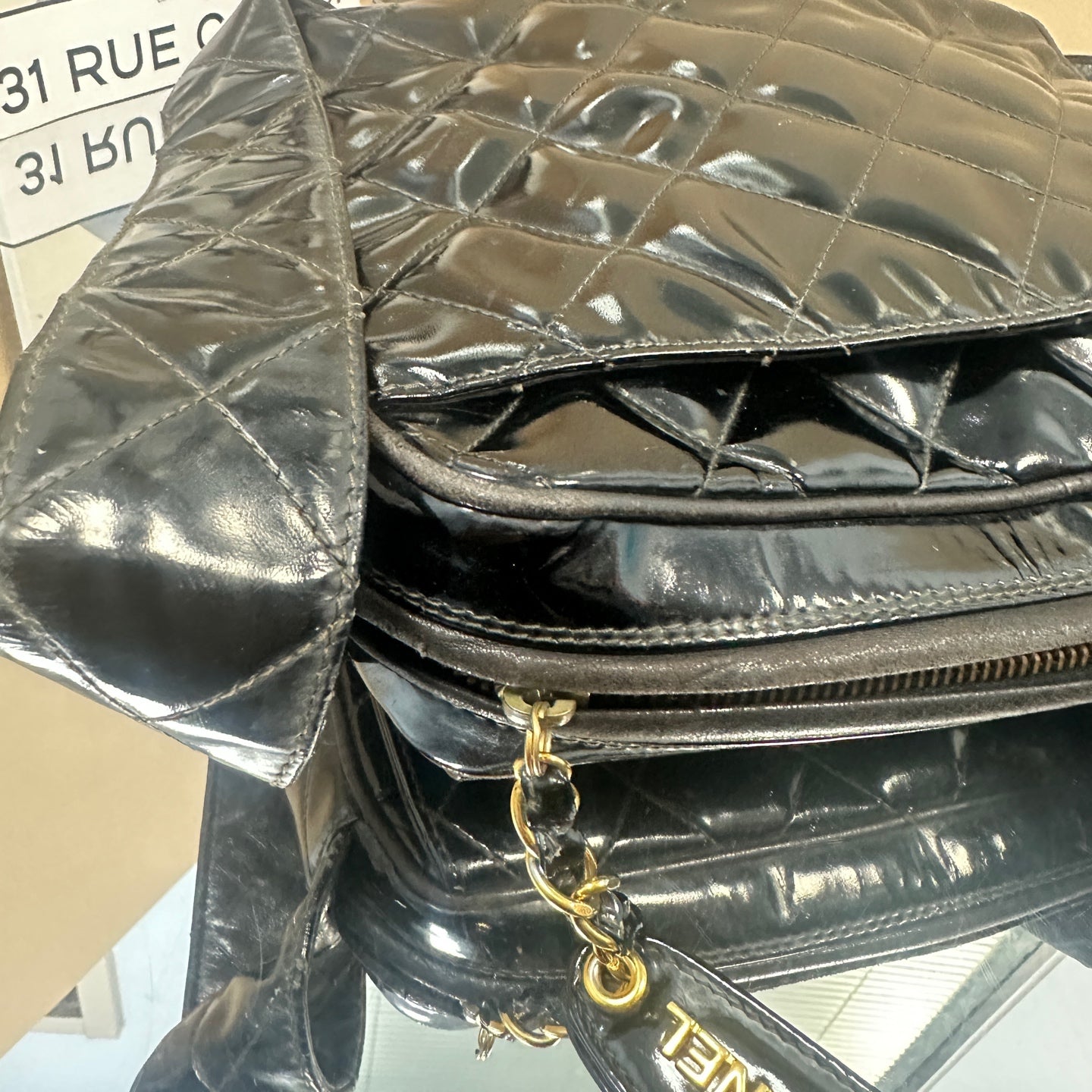 Chanel - Vintage Quilted Camera Bag - Patent leather - Black - (Small)