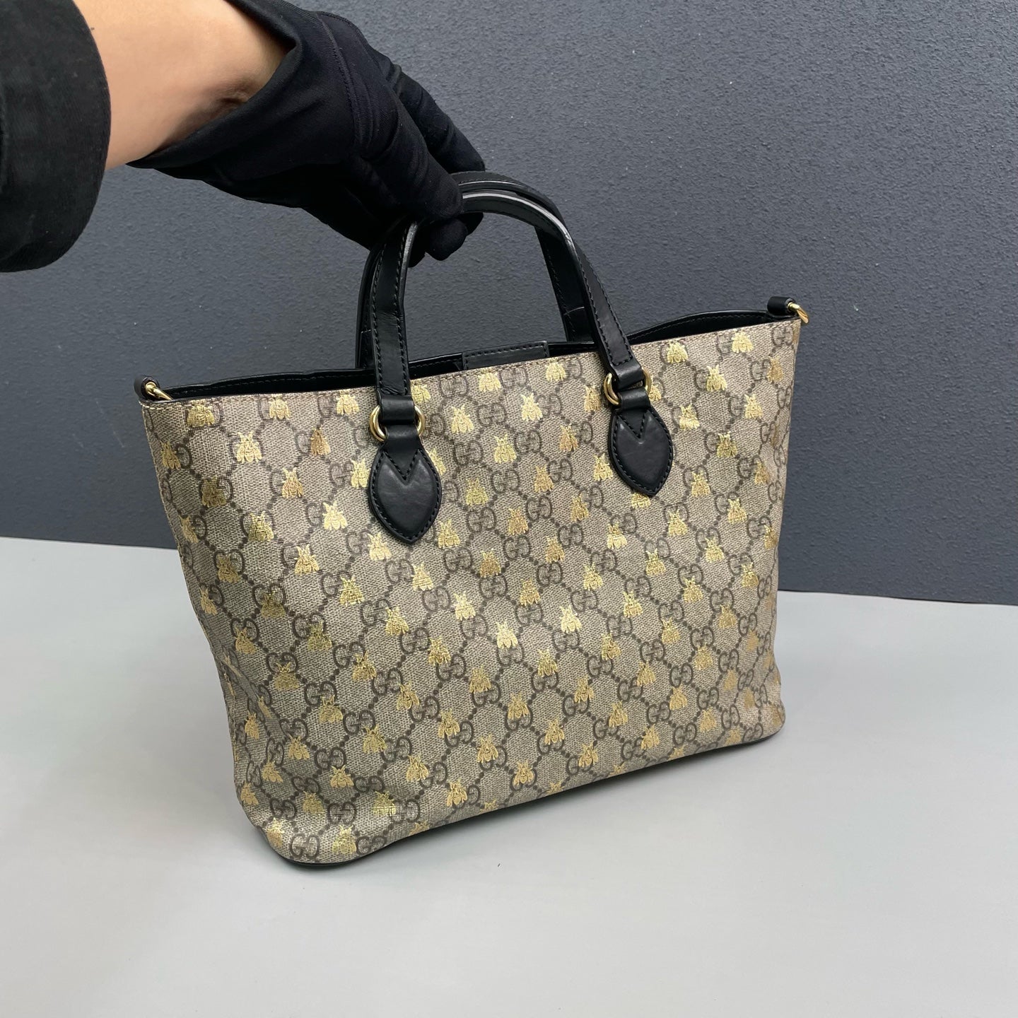Gucci - GG Supreme Bee Tote - GG Supreme canvas with leather trim - Beige - (Medium)