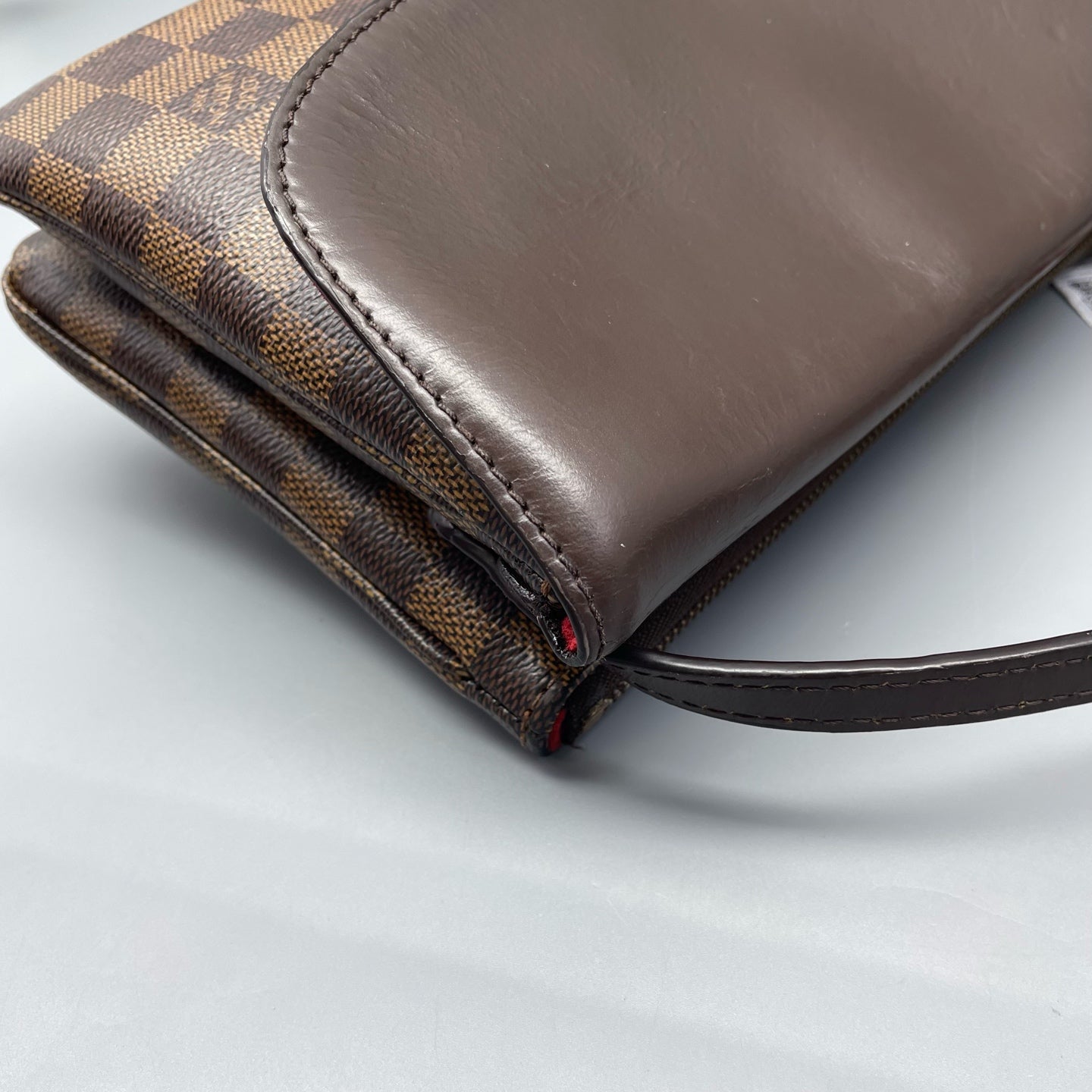 Louis Vuitton - Pochette Twin - Damier Ebene coated canvas with smooth leather trim and microfiber lining - Brown - (small)
