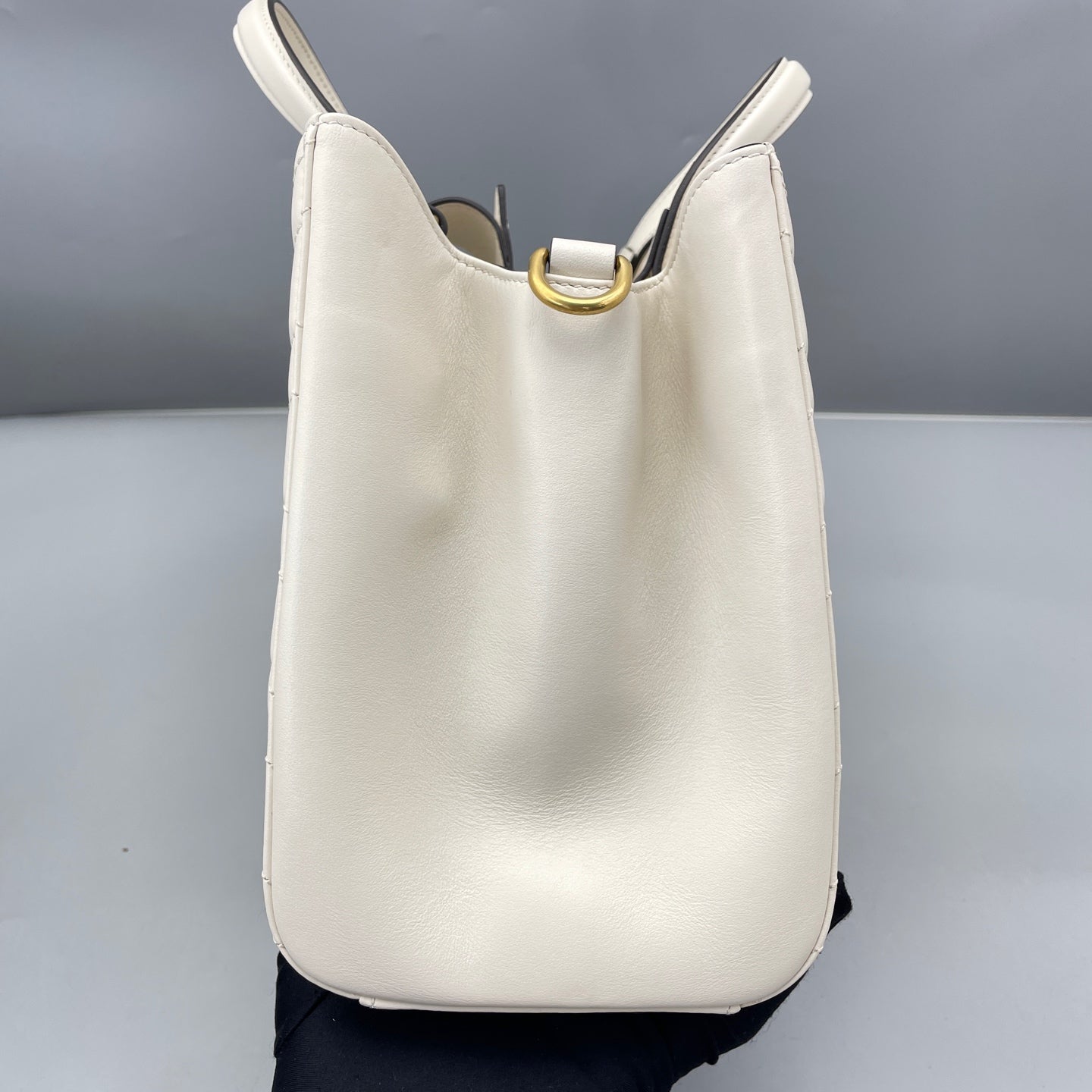 Gucci - GG Marmont Matelasse Top Handle Bag - Leather - White - (small)