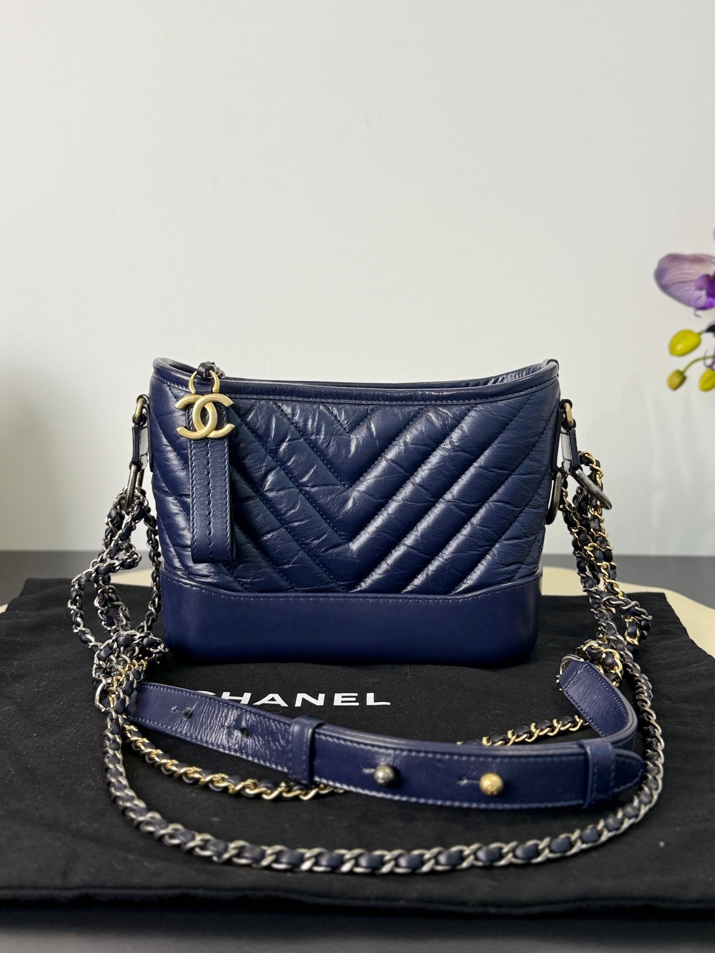Chanel - Gabrielle Hobo Small - Aged calfskin leather - Navy - (small)