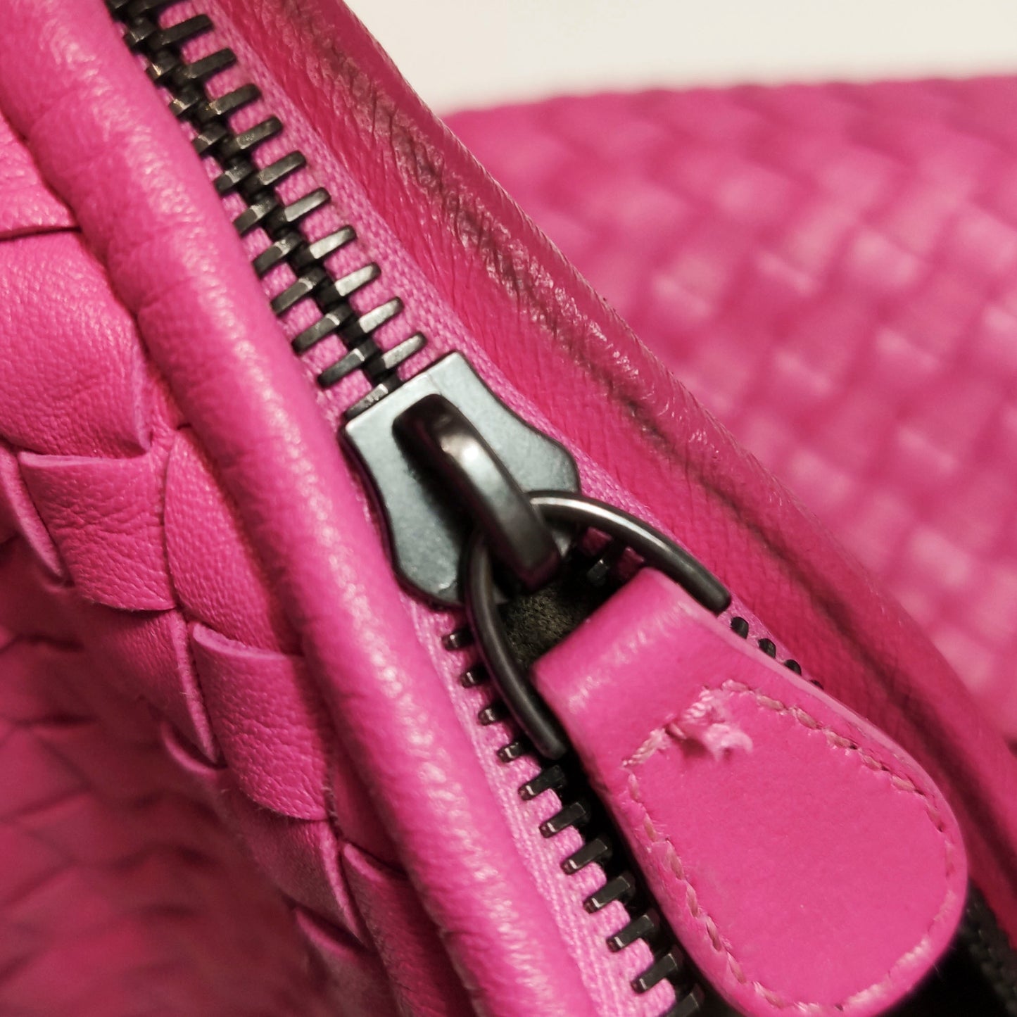 Bottega Veneta - Intrecciato Hobo Bag - Leather - Pink - (Small)