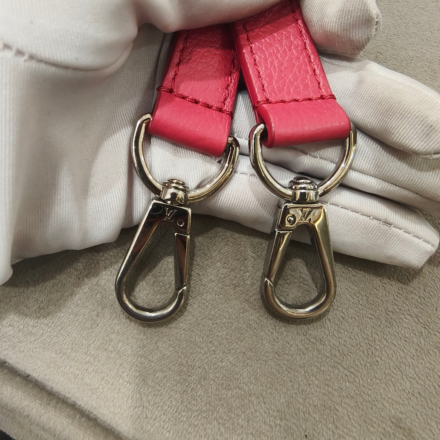 Louis Vuitton - Capucines MM - Leather - Multicolour - (medium)