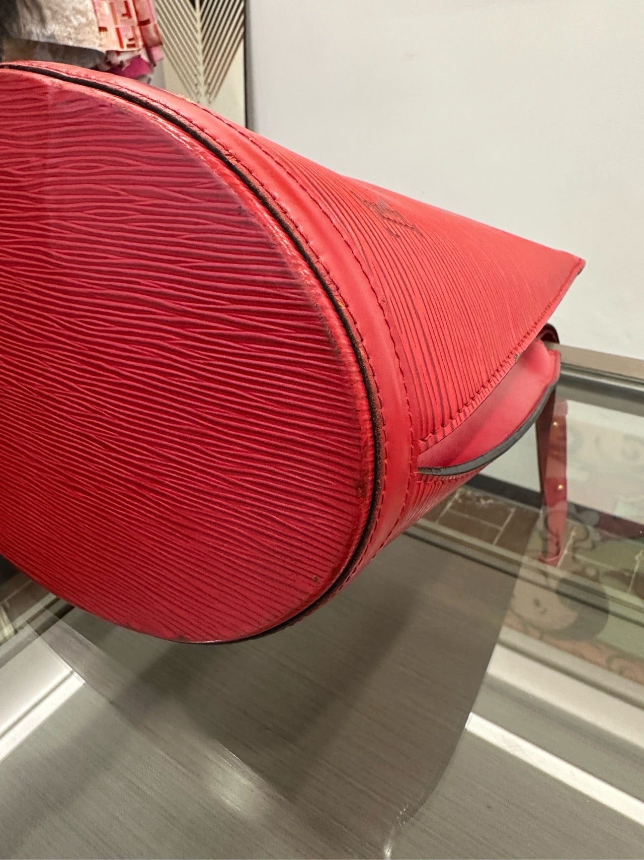 Louis Vuitton - Cluny - Epi leather - Red - (Medium)