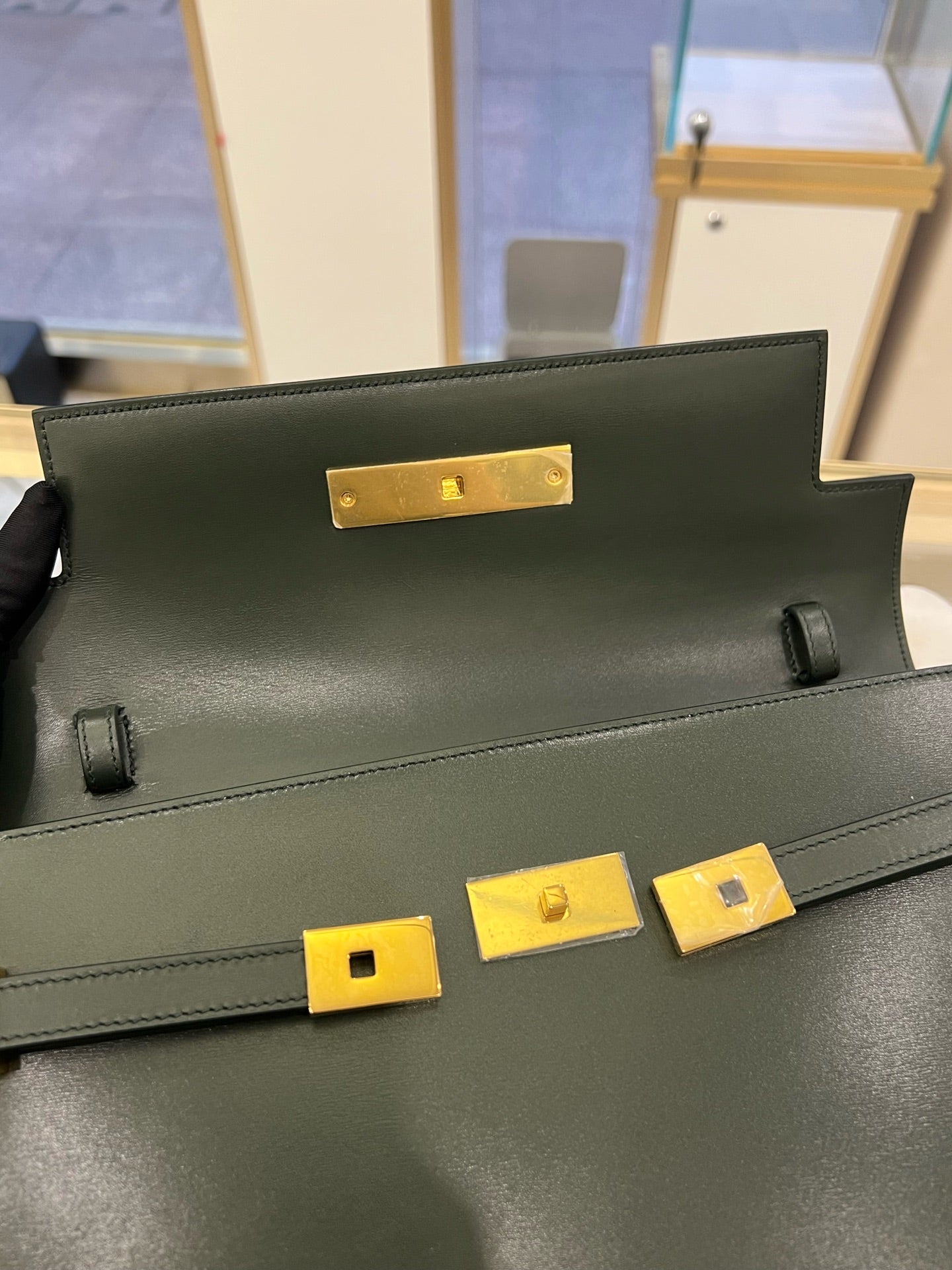 Saint Laurent - Manhattan Medium Crossbody Bag - Box leather - Dark Green - (medium)