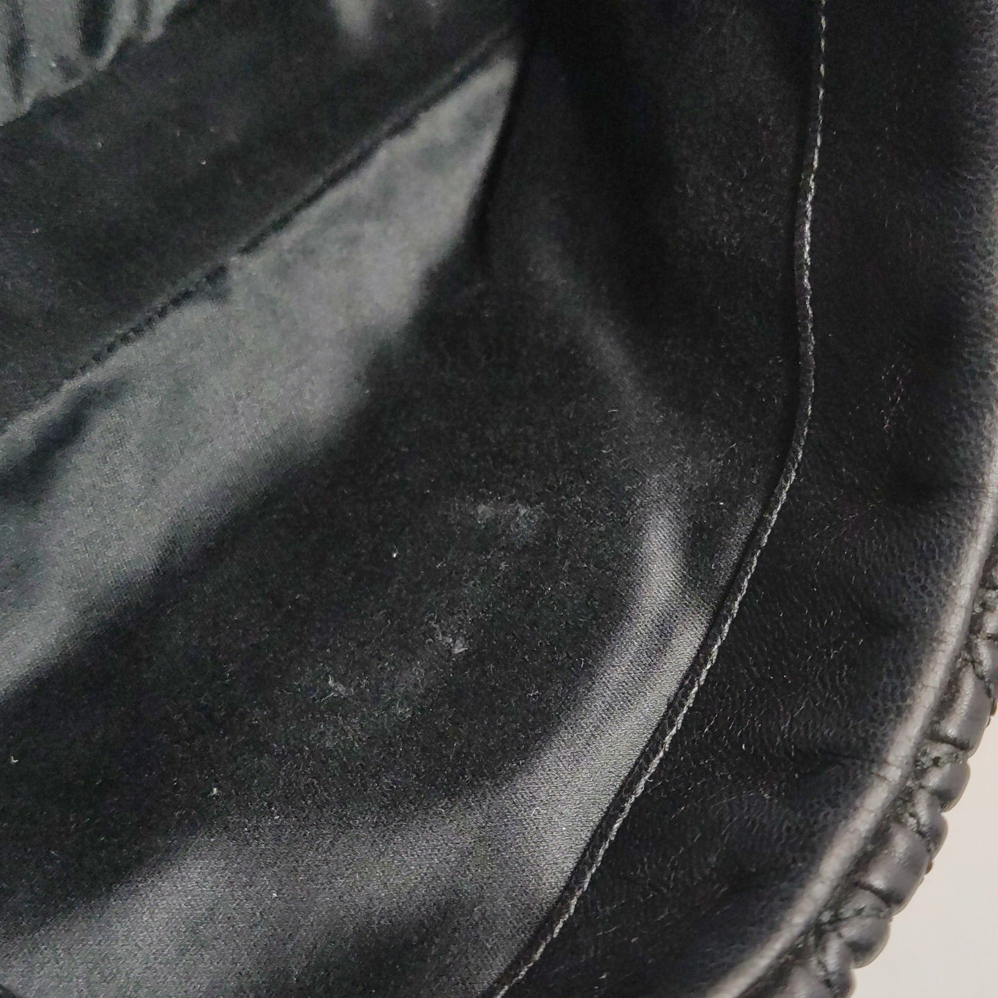 Miu Miu - Matelassé Shoulder Bag - Lambskin leather - Black - (small)
