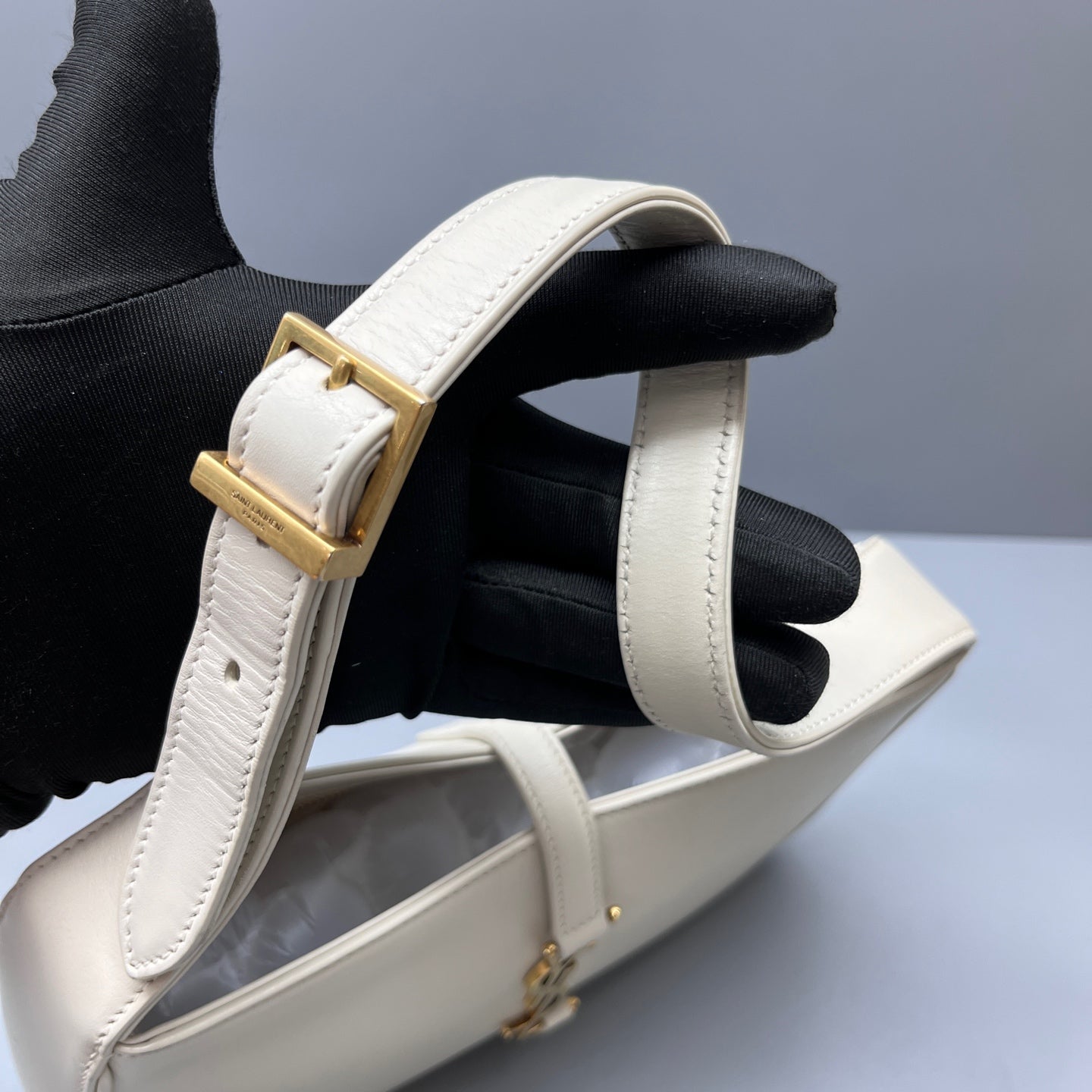 Saint Laurent - Le 5 à 7 Hobo Bag - Leather - White - (Mini)