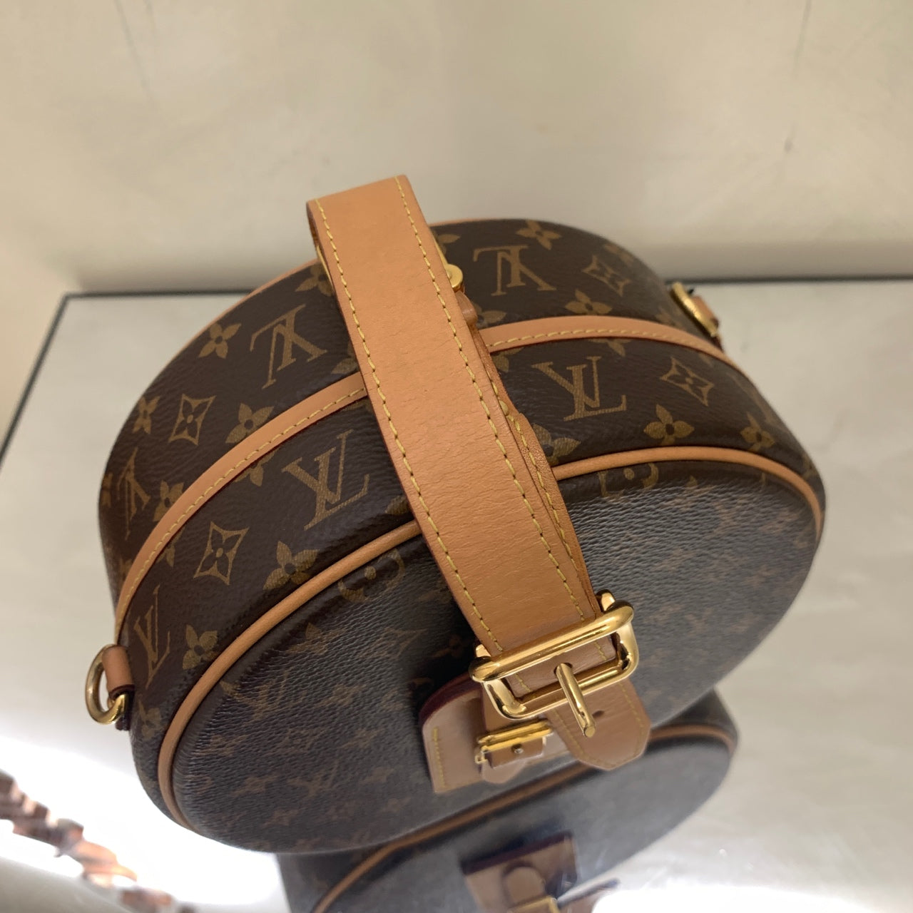 Louis Vuitton - Petite Boite Chapeau - Monogram coated canvas with natural Vachetta leather trim - Brown - (mini)
