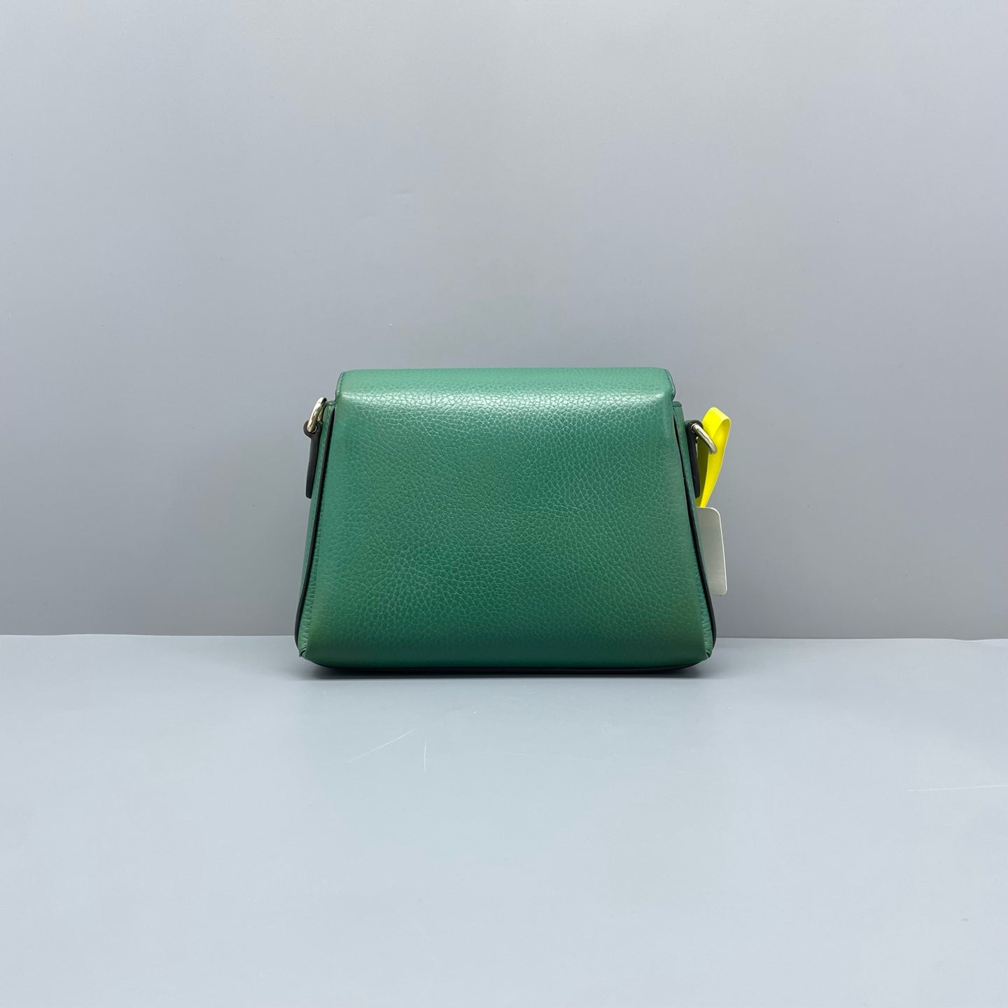 Gucci - Accordion Flap Bag (Outlet Style) - Grained leather - Green - (Small)
