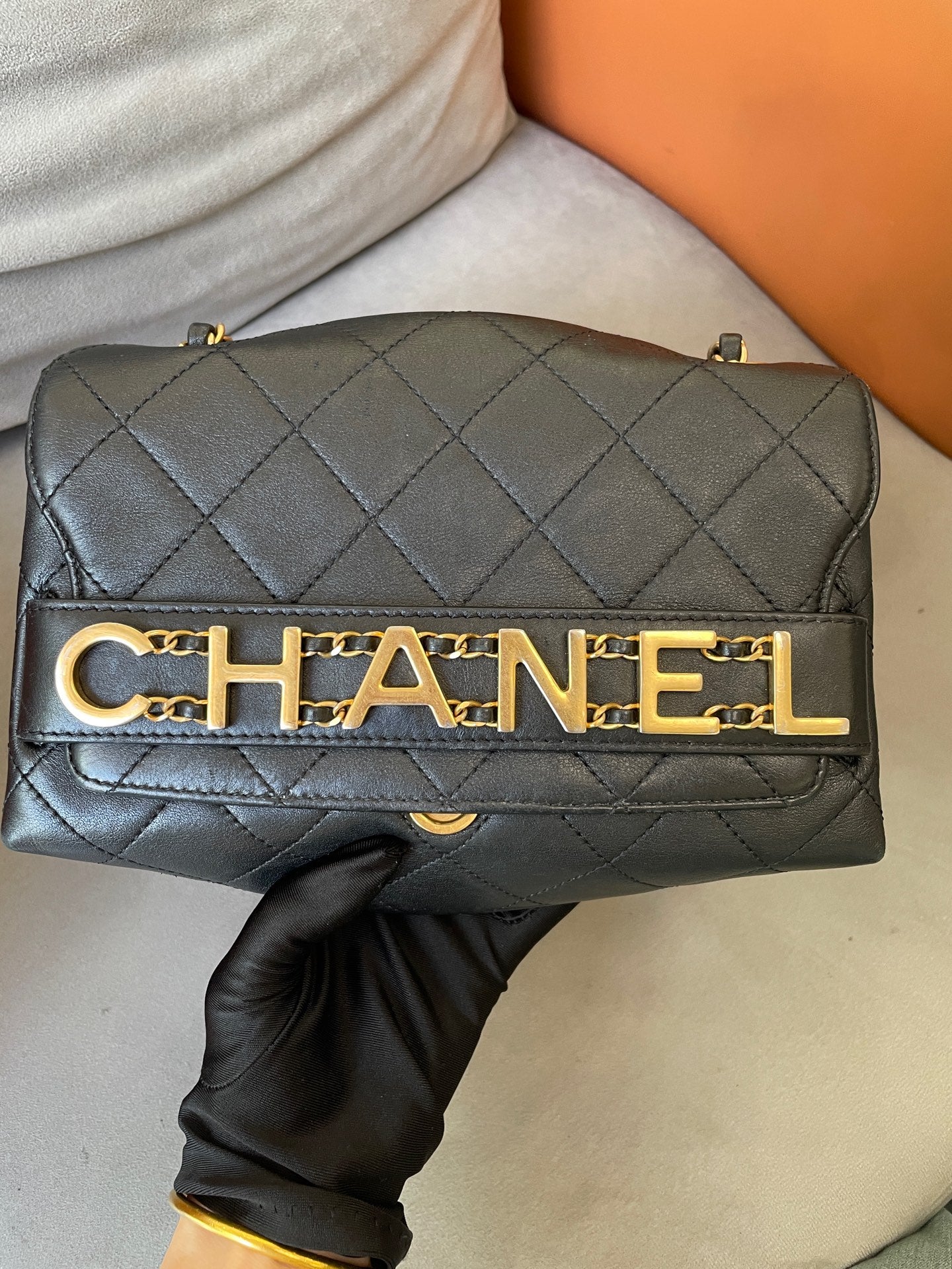 Chanel - Letter Logo Chain Flap Bag - Calfskin leather - Black - (small)
