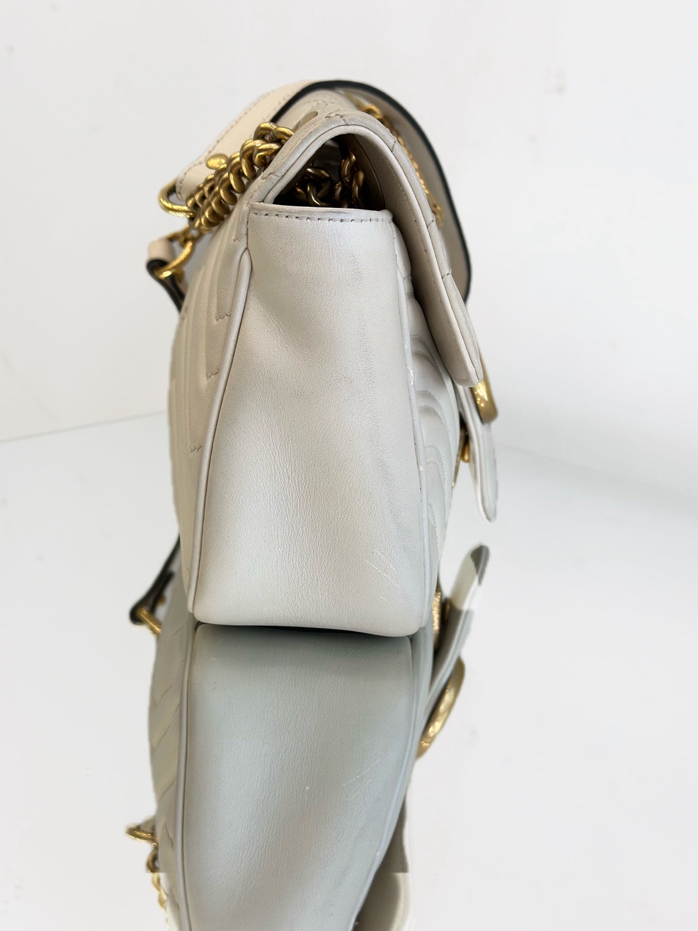 Gucci - Marmont Matelassé Small Shoulder Bag - Matelassé chevron leather - White - (Small)