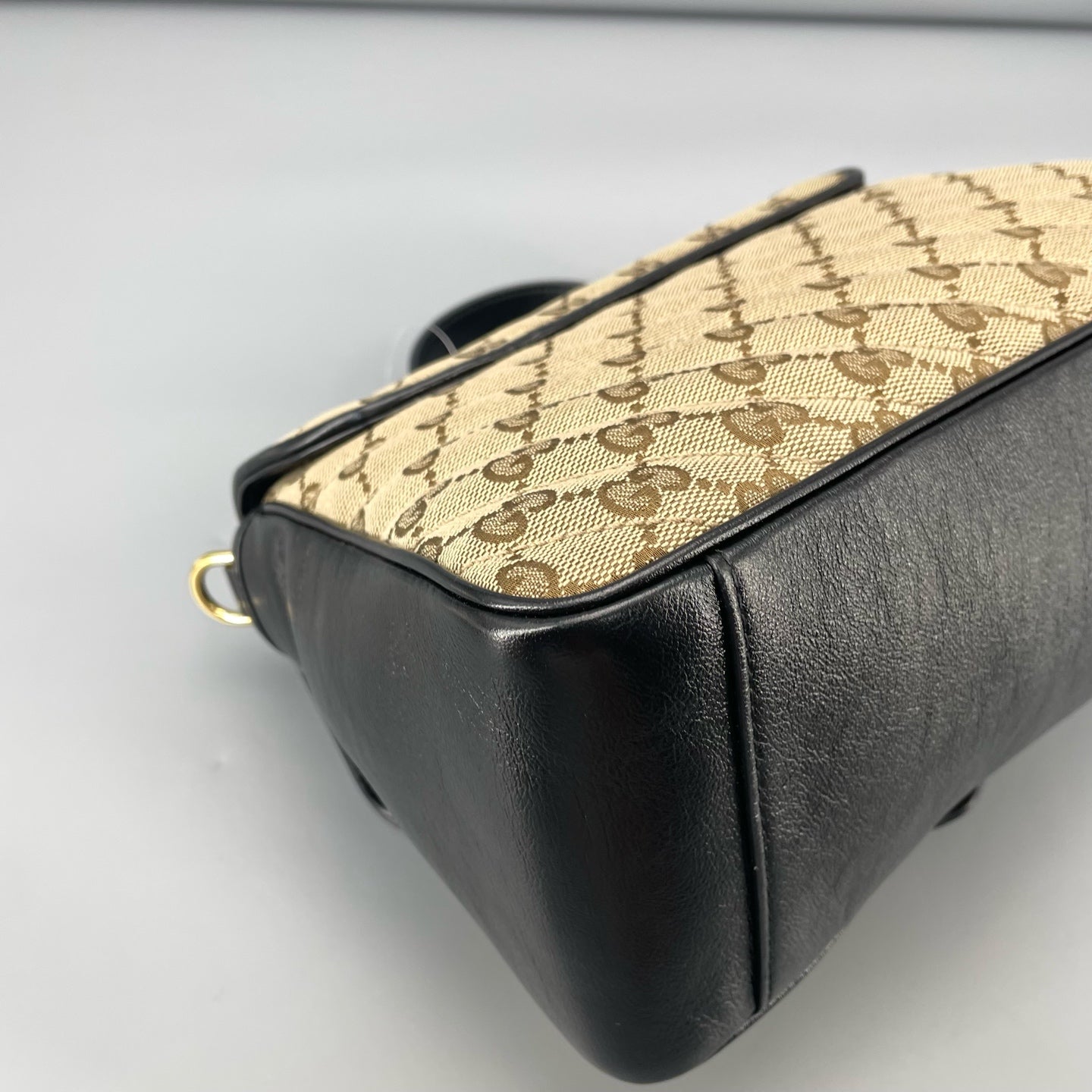 Gucci - Marmont Messenger Bag - GG Canvas and Leather - Beige, Brown, and Black with Gold-Tone Hardware - (medium)