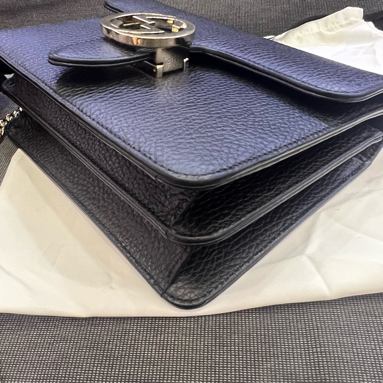Gucci - Interlocking G Shoulder Bag - Leather - Black - (small)