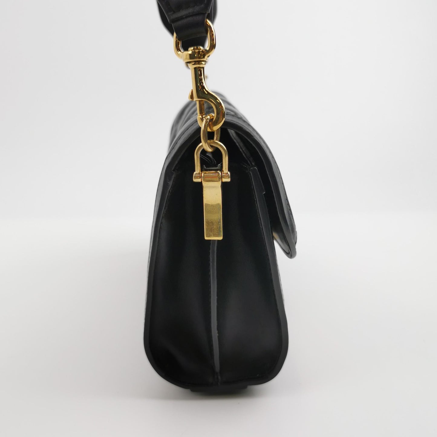 Gucci - GG Matelassé Small Shoulder Bag - Leather - Black - (Small)
