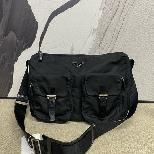 Prada - Nylon Messenger Bag - Nylon with leather trim - Black - (medium)
