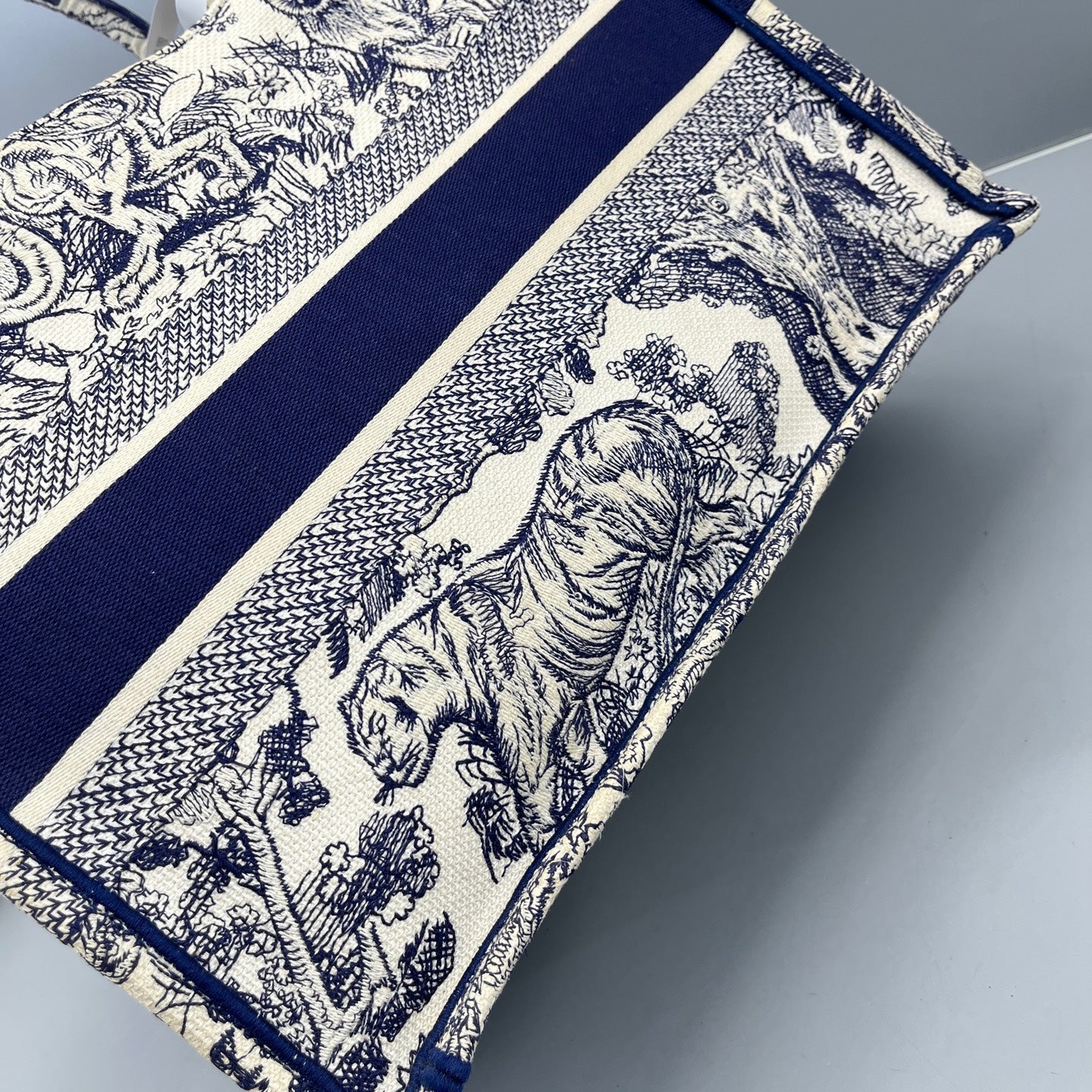Dior - Book Tote - Embroidered canvas - Navy Blue and Off-White - (Medium)