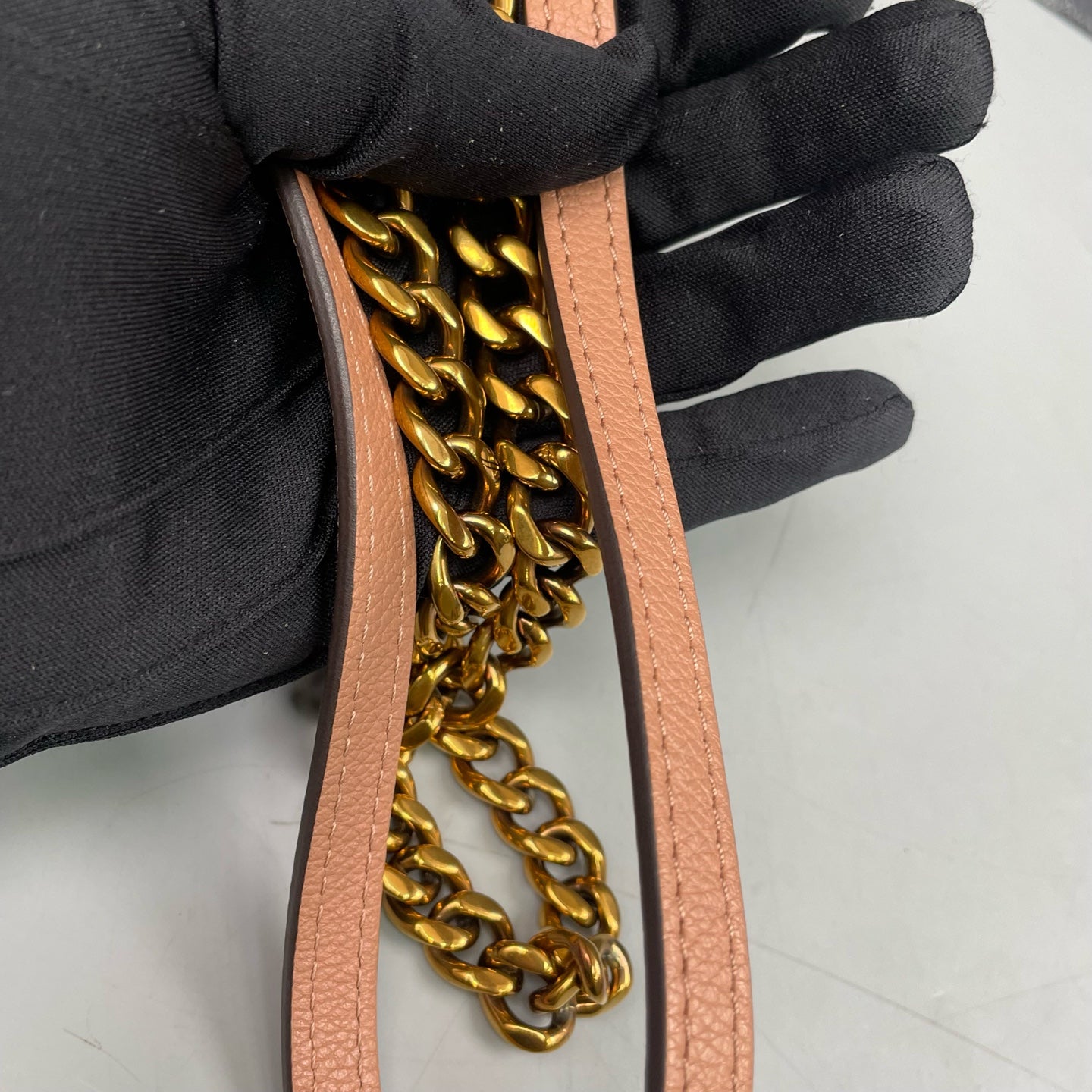 Louis Vuitton - Lockme Chain - Grained calfskin leather - Pink - (Small)