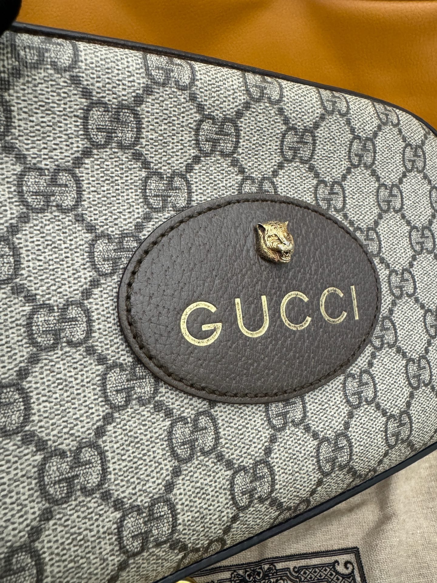 Gucci - Neo Vintage GG Supreme Camera Bag with Tiger Head - GG Supreme canvas with leather trim - Beige - (Small)