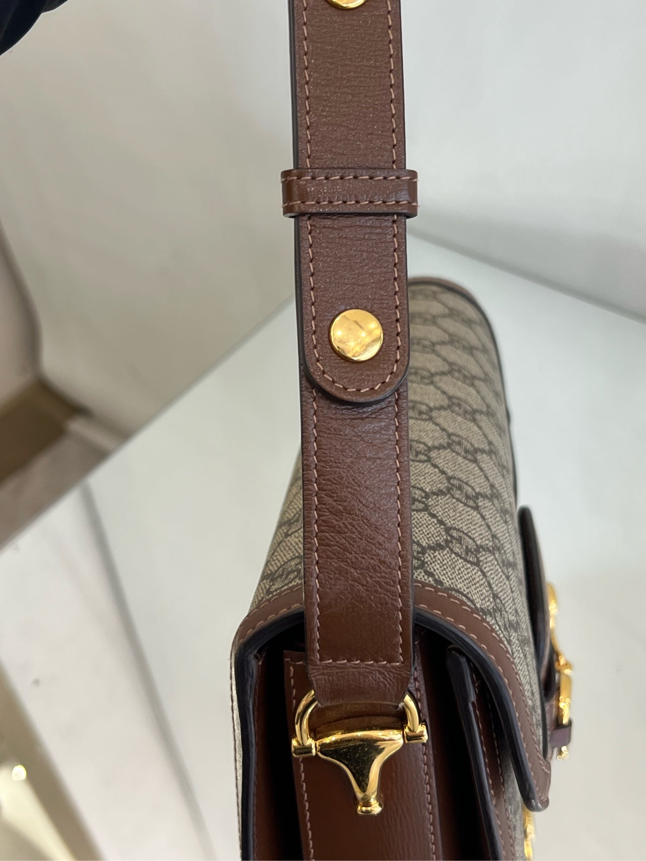 Gucci - Horsebit 1955 Shoulder Bag - GG Supreme canvas with leather trim - Beige and Brown - (medium)