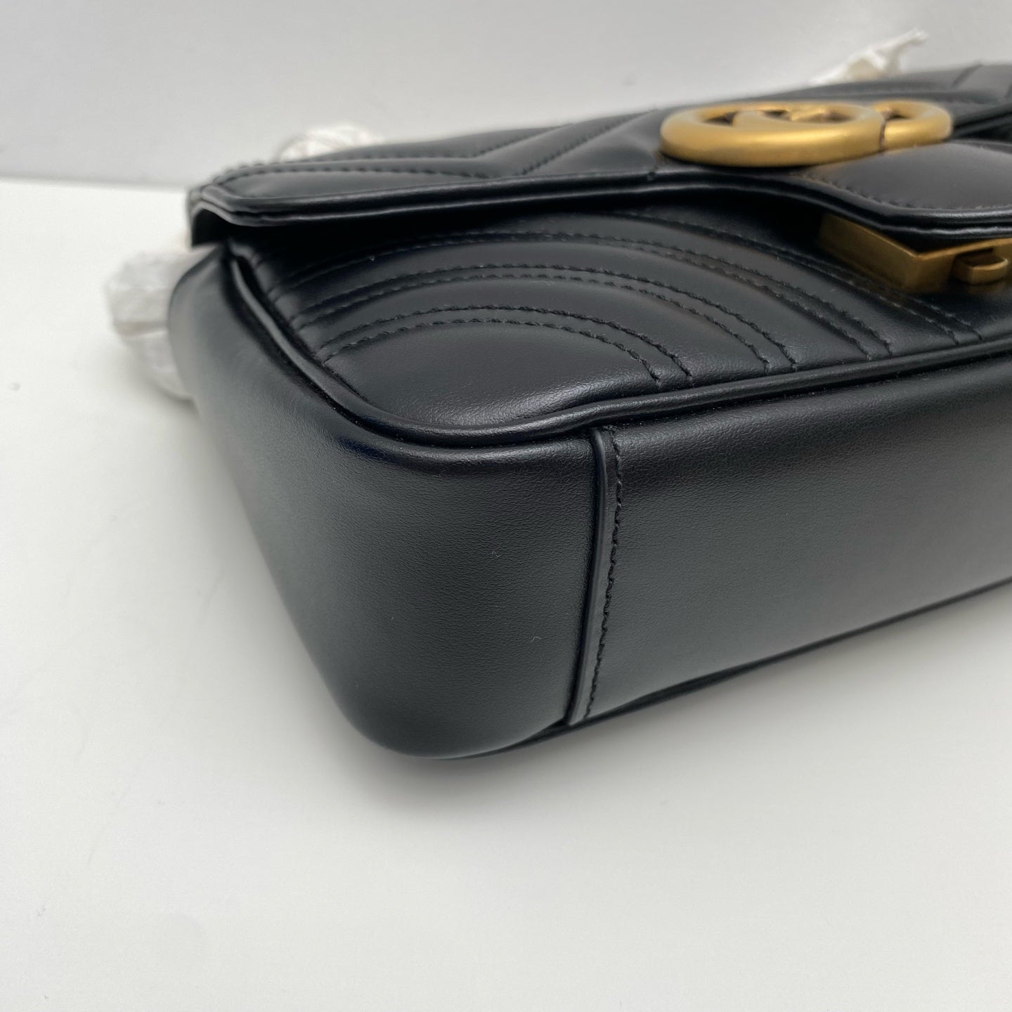 Gucci - GG Marmont Matelassé Mini Bag - Calfskin leather - Black - (Mini)