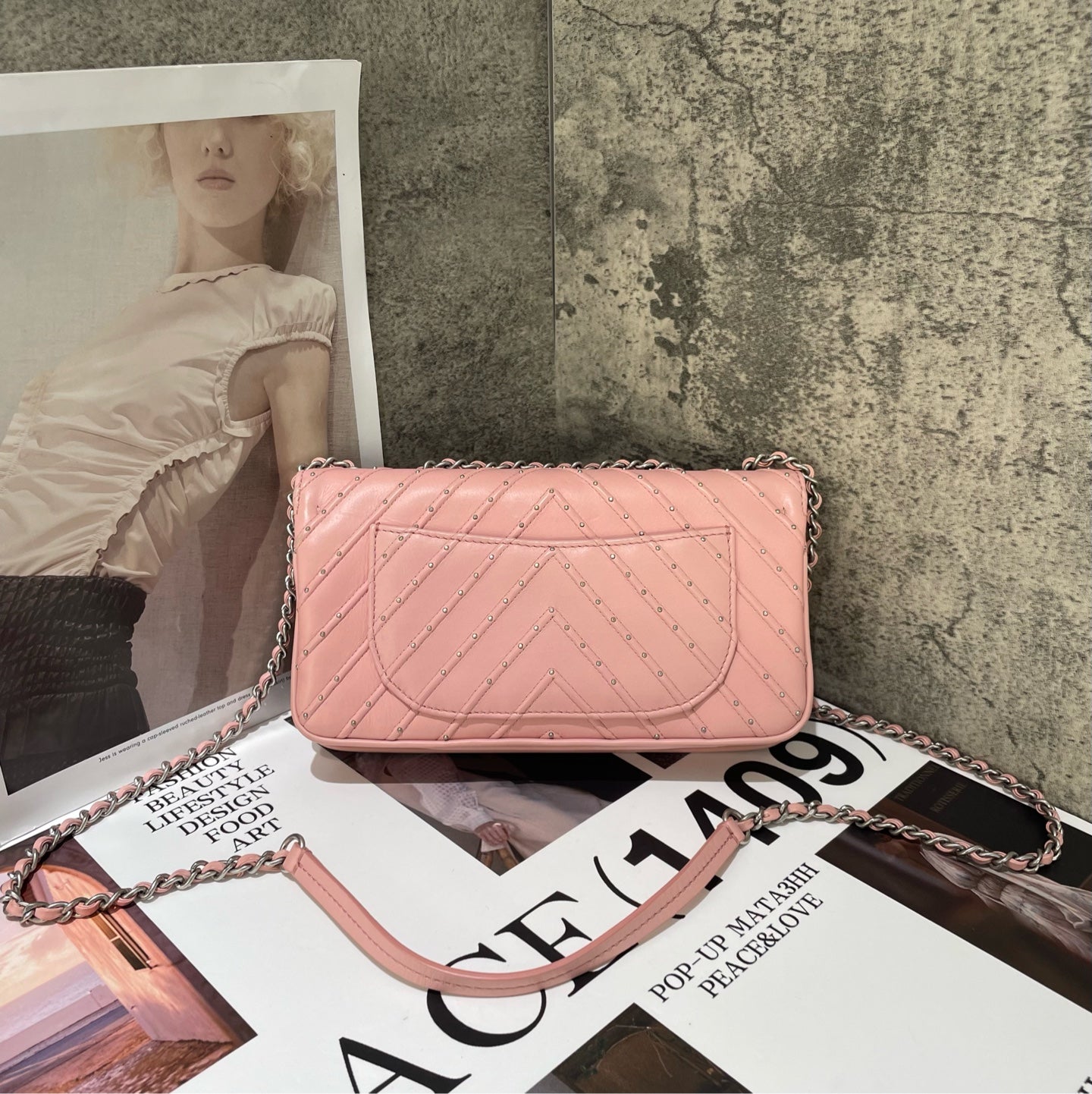Chanel - Wallet On Chain (WOC) Studded Chevron - Lambskin leather - Pink - (Mini)