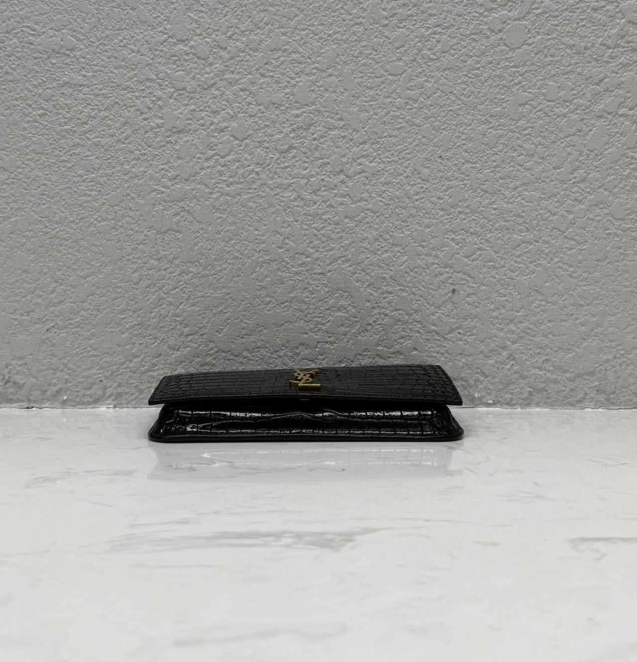 Saint Laurent - Monogram Envelope Chain Wallet - Croc-embossed cowhide leather - Black - (mini)