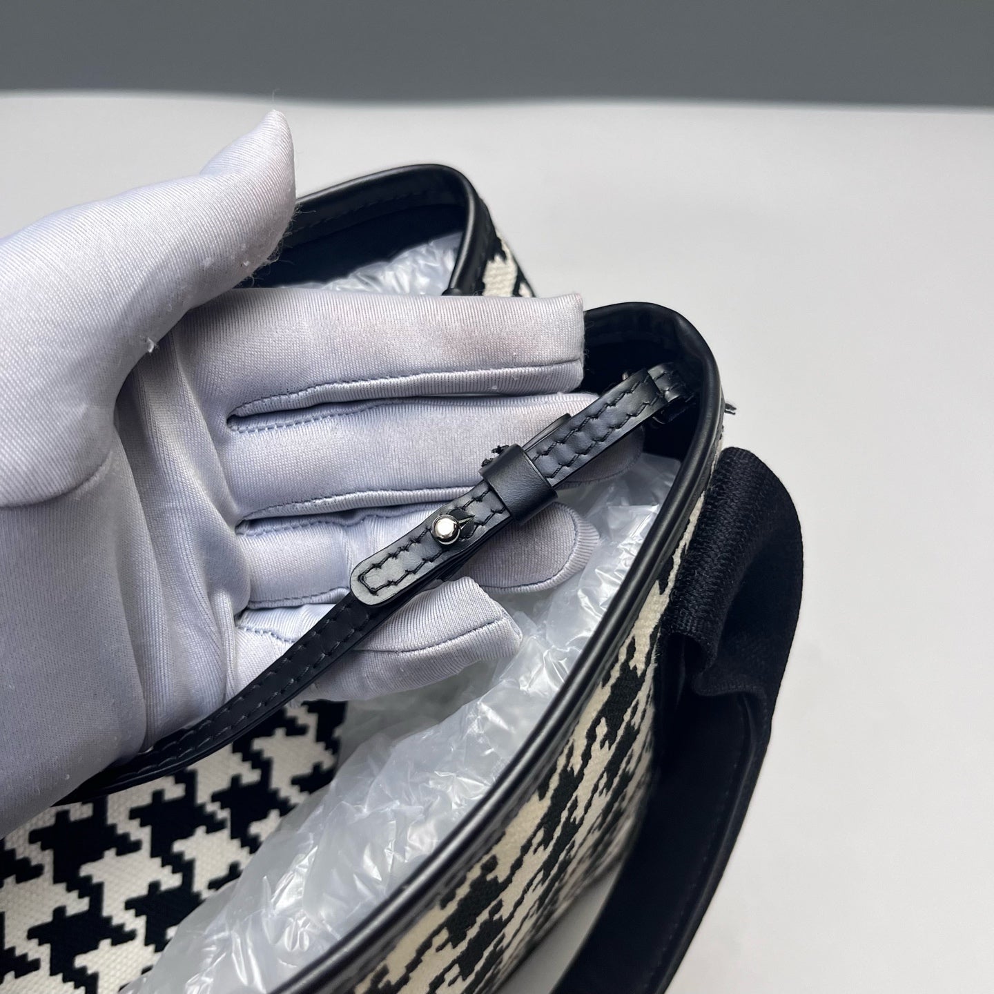 Balenciaga - Houndstooth Canvas Tote Crossbody Bag - Canvas and Leather - Black - (medium)