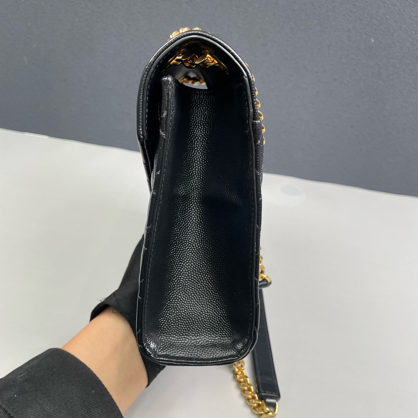 Saint Laurent - Envelope Chain Bag - Caviar cowhide leather - Black with Gold-Tone Hardware - (medium)