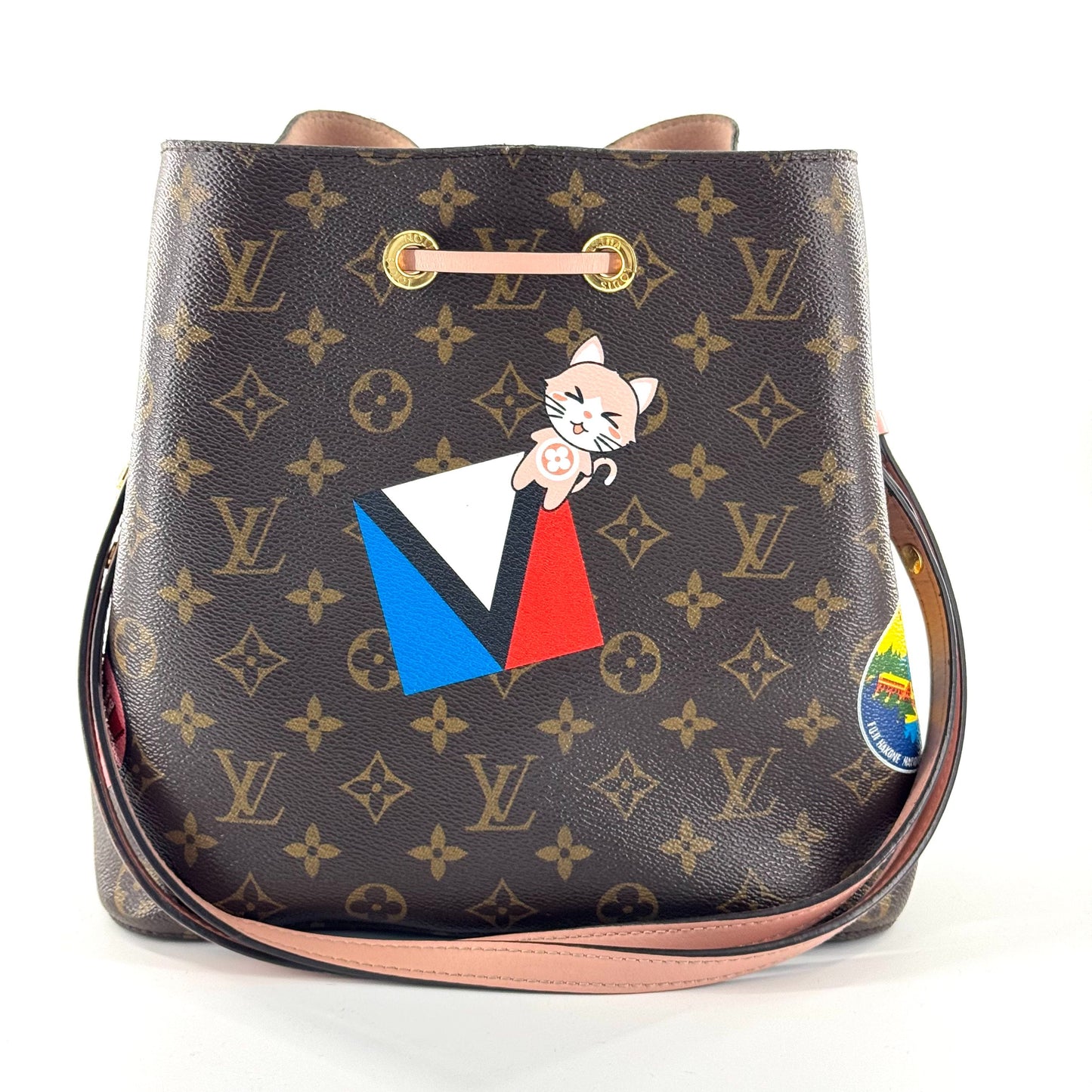 Louis Vuitton - NeoNoé World Tour/Patches - Monogram coated canvas with cowhide leather trim - Brown, Pink, Multicolour - (Medium)