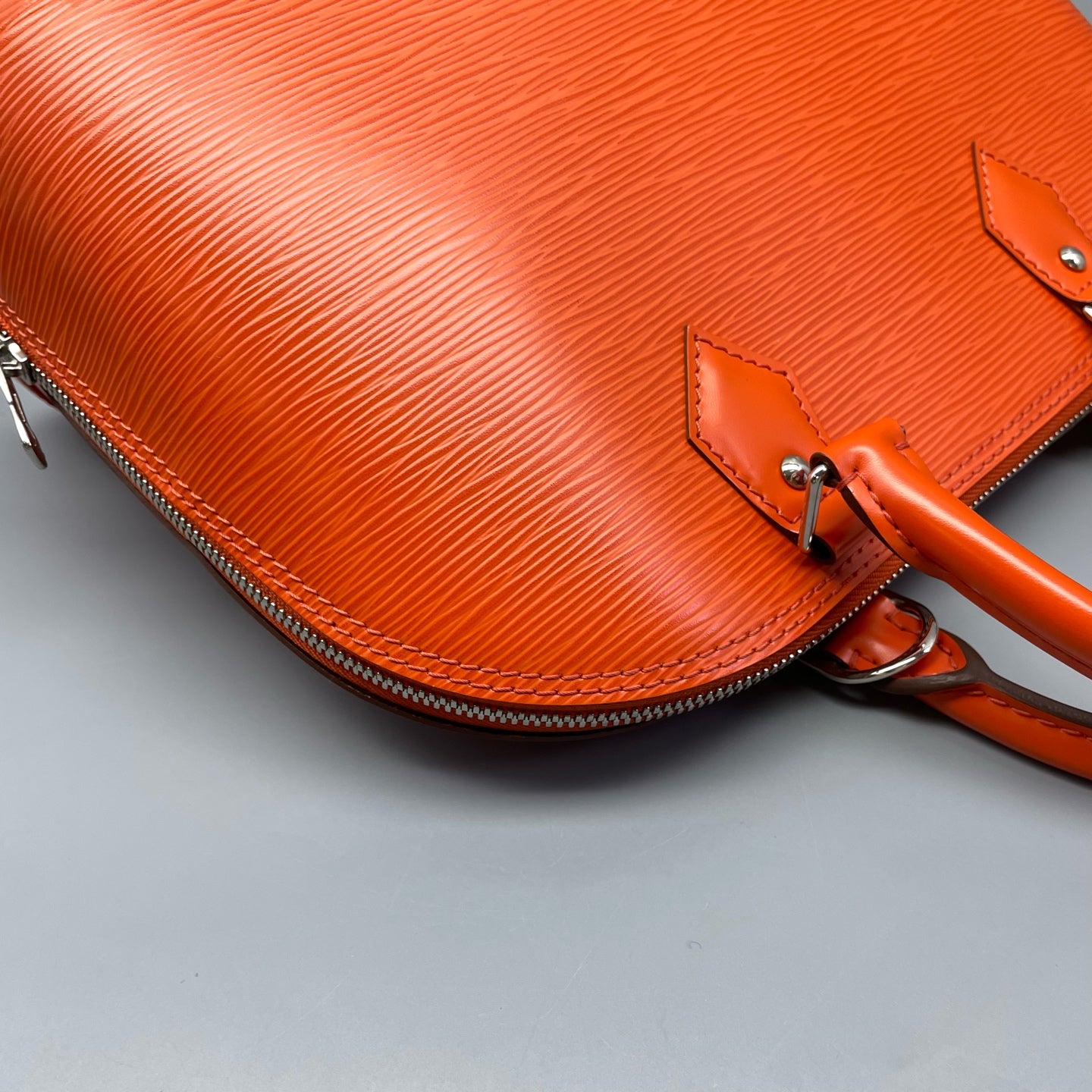 Louis Vuitton - Alma MM - Epi leather - Orange - (Medium)