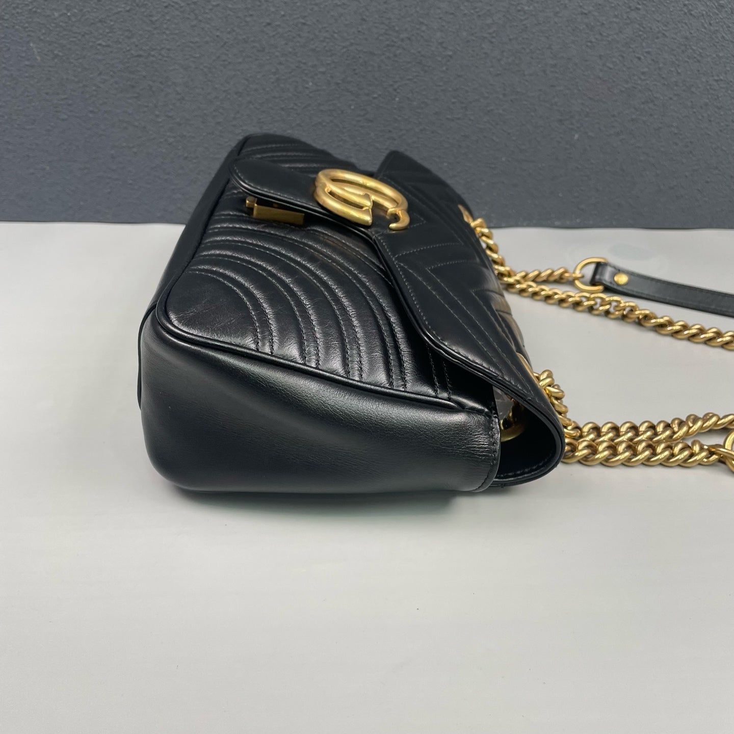 Gucci - GG Marmont Matelassé Shoulder Bag - Leather - Black - (Medium)
