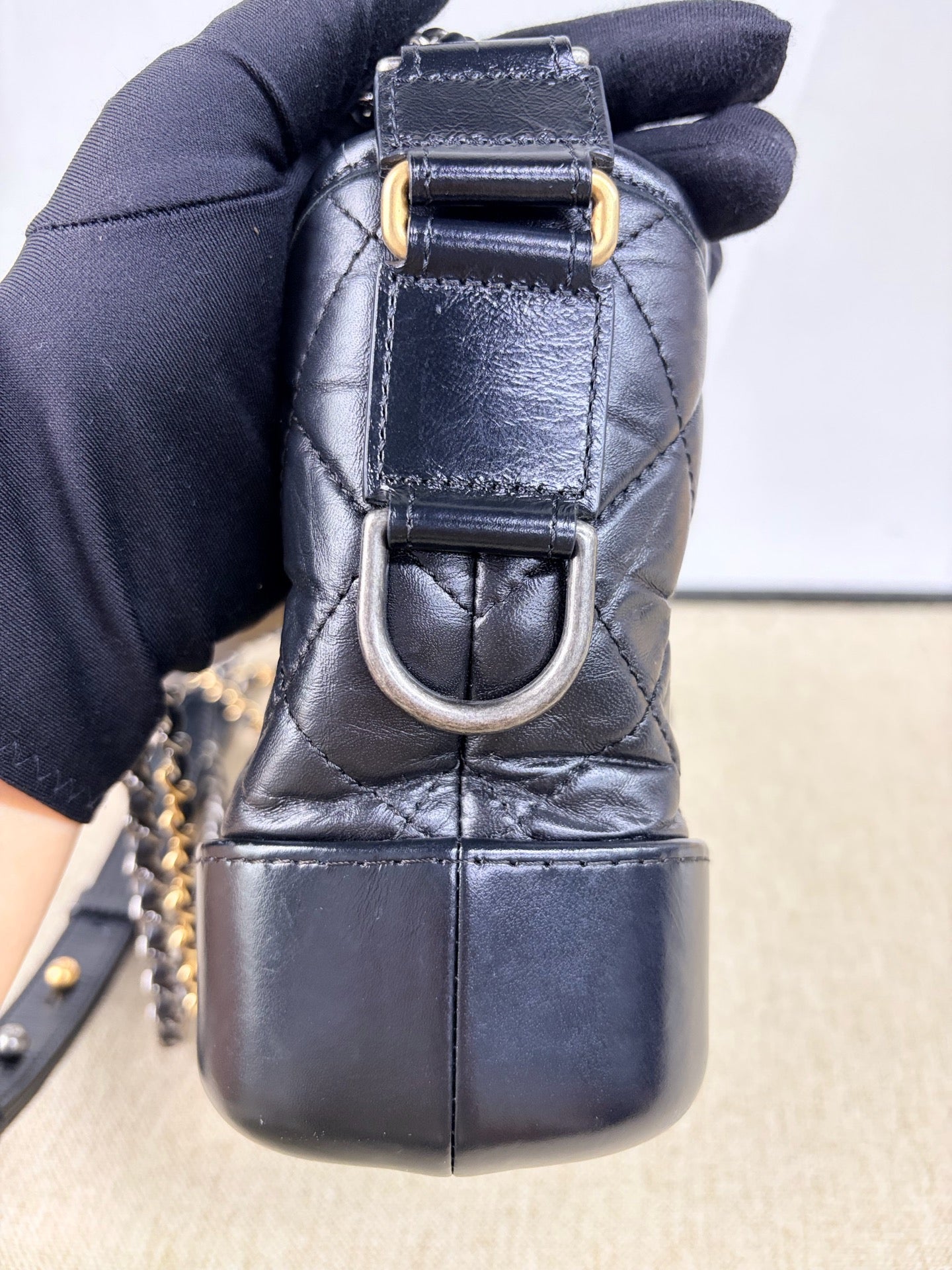 Chanel - Gabrielle Hobo Bag Small - Wrinkled cowhide leather - Black - (Small)