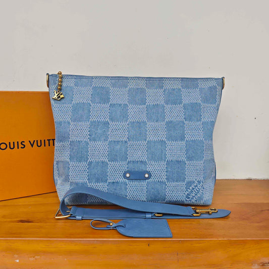 Louis Vuitton - Vagabond Hobo - Denim and leather - Blue - (Large)