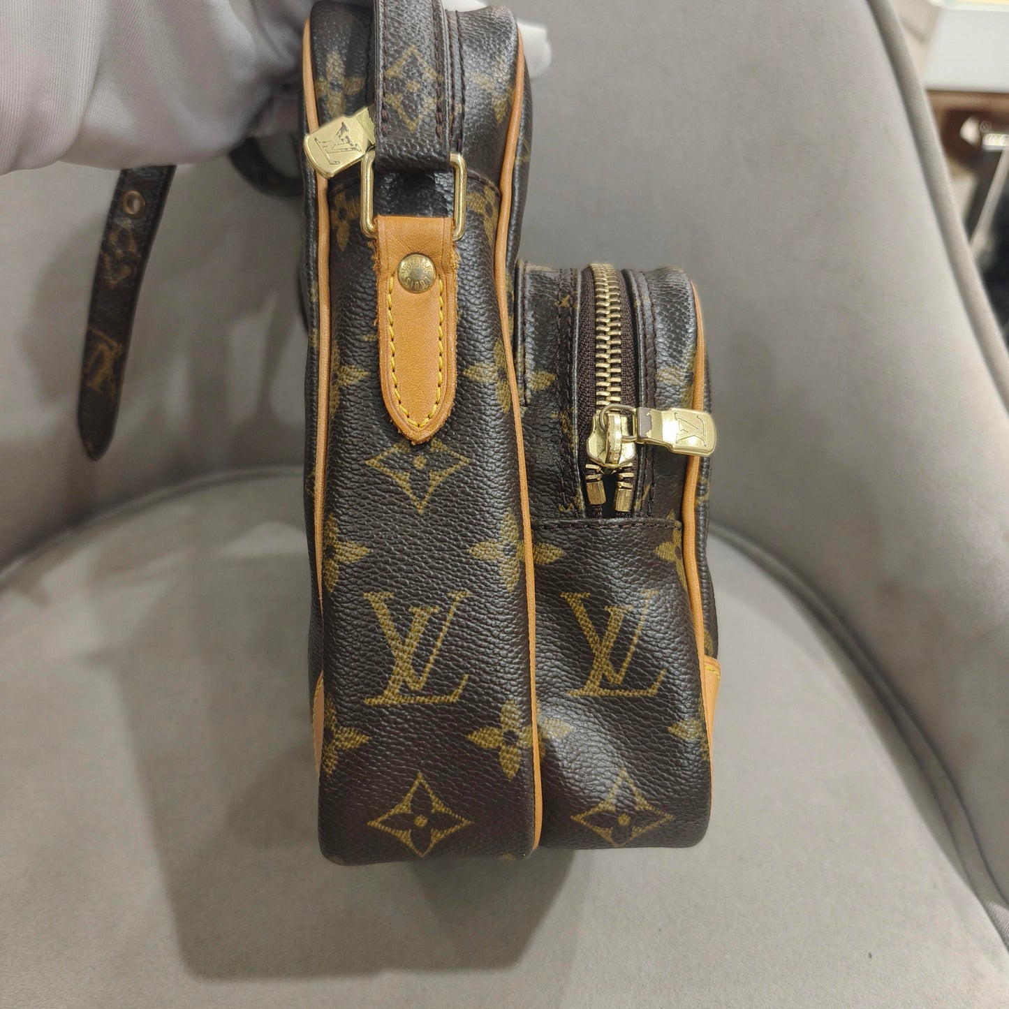 Louis Vuitton - Monogram Double-Layer Camera Bag - Monogram Canvas with Vachetta Leather Trim - Brown - (small)